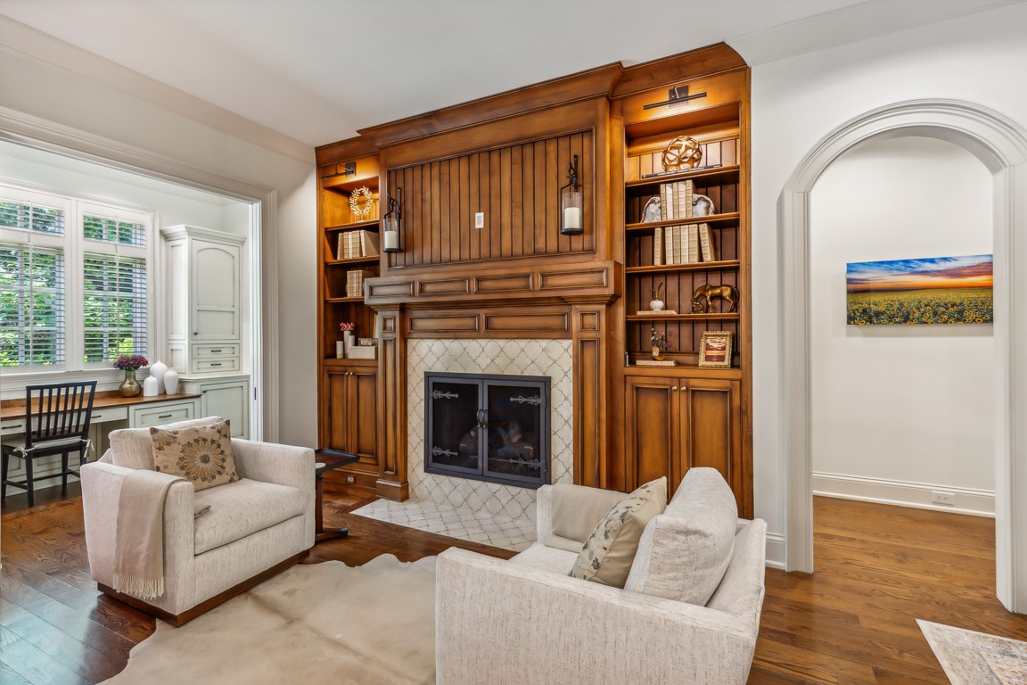 2310 Hemingway Dr
