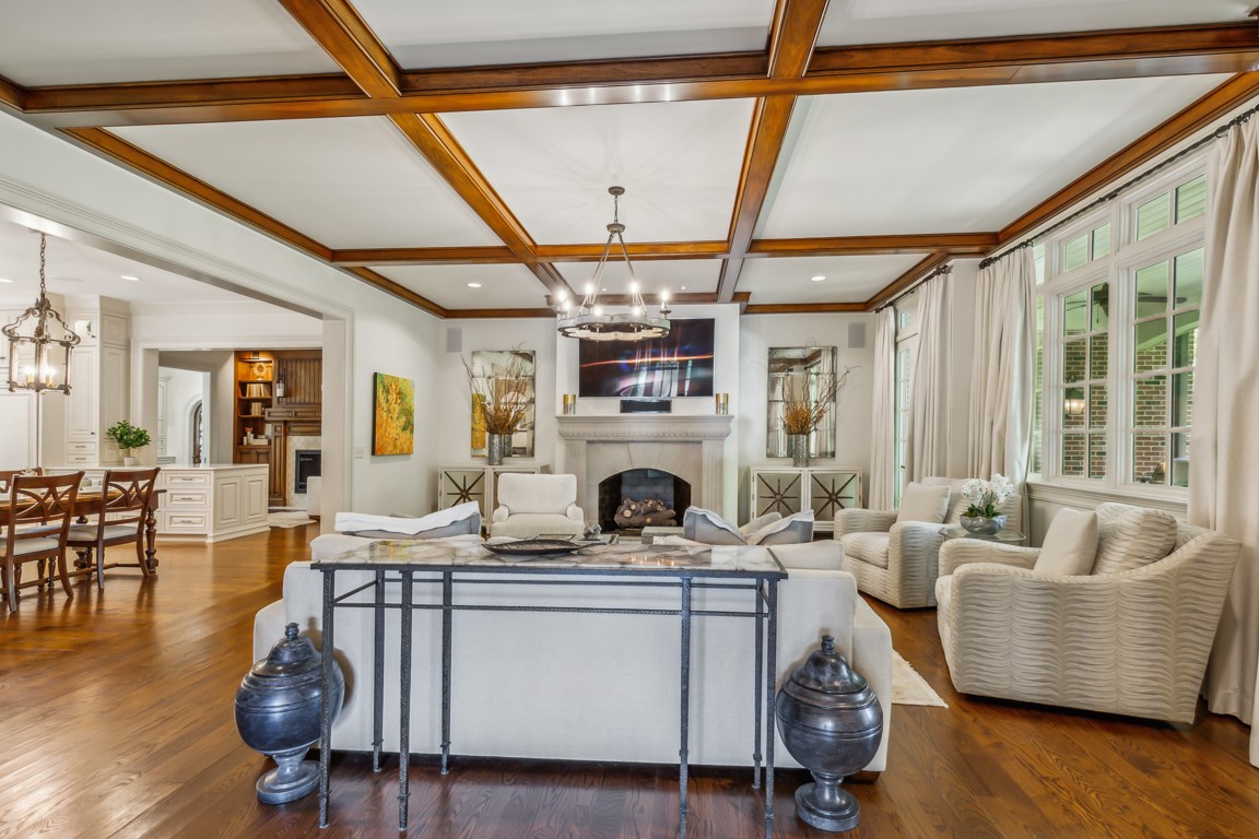 2310 Hemingway Dr