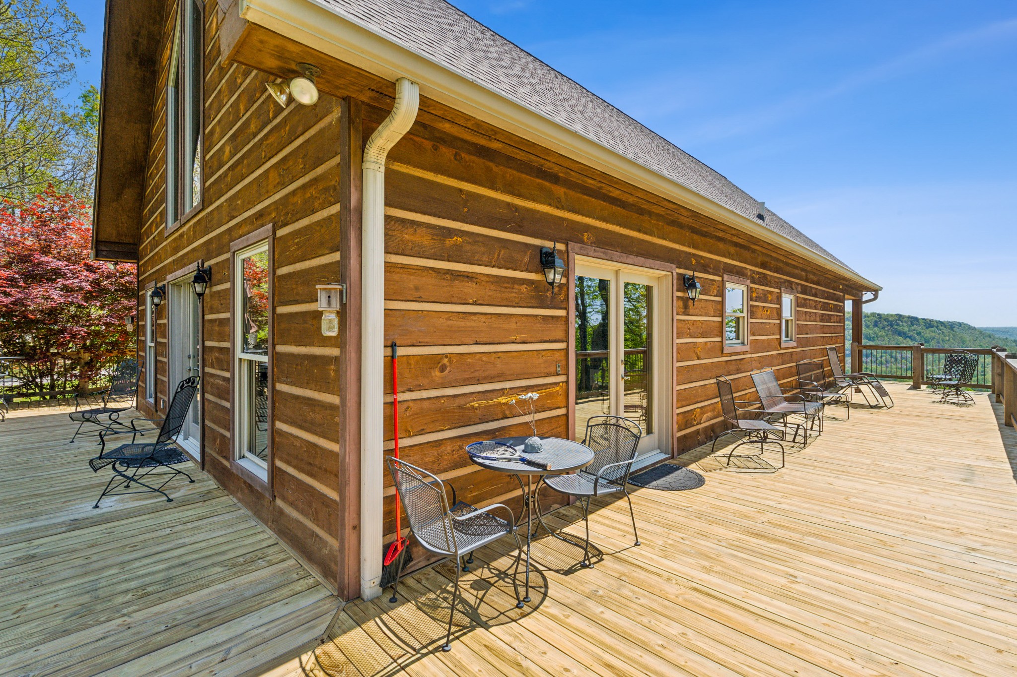 2063 Laurel Lake Dr