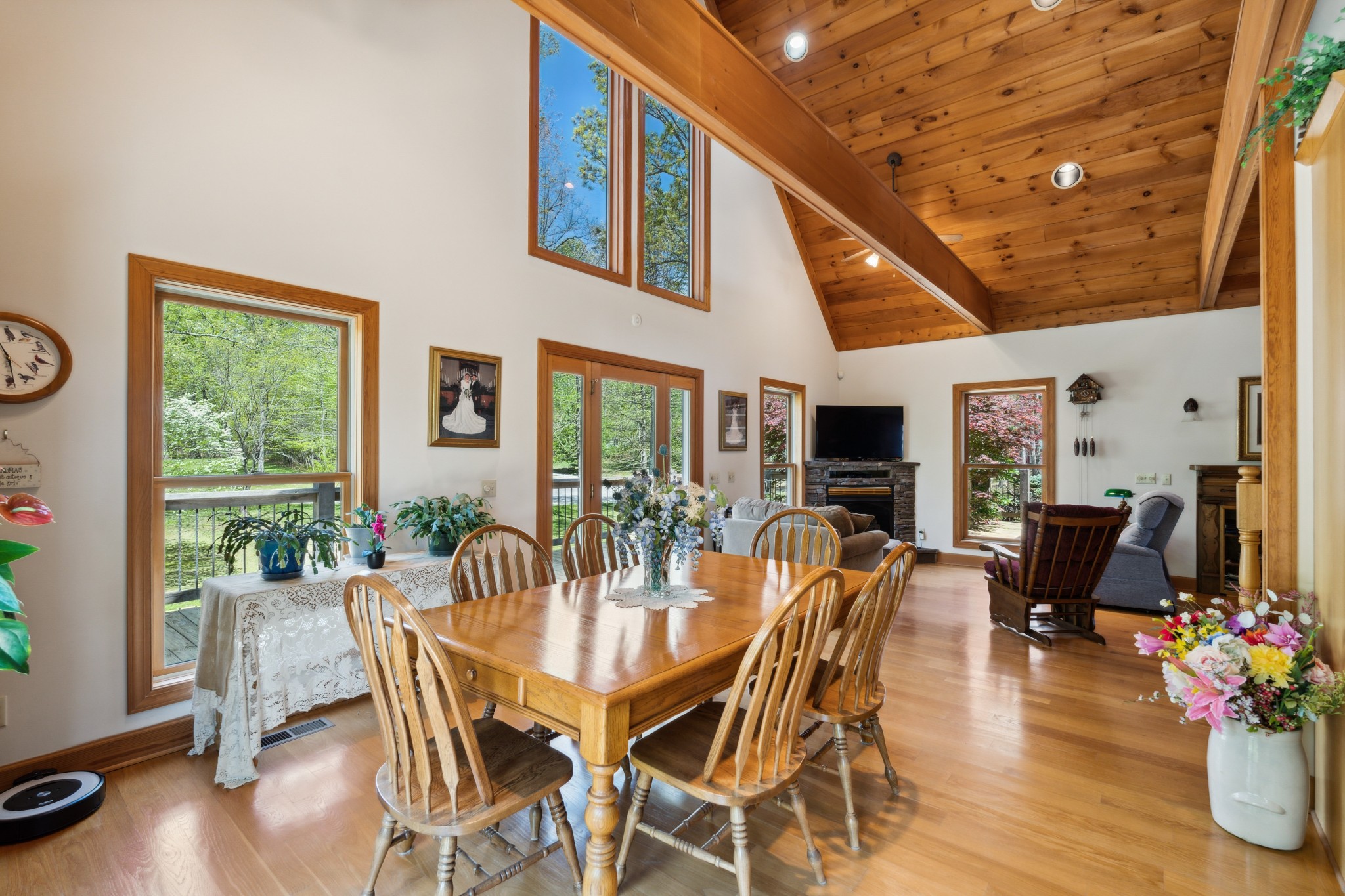 2063 Laurel Lake Dr