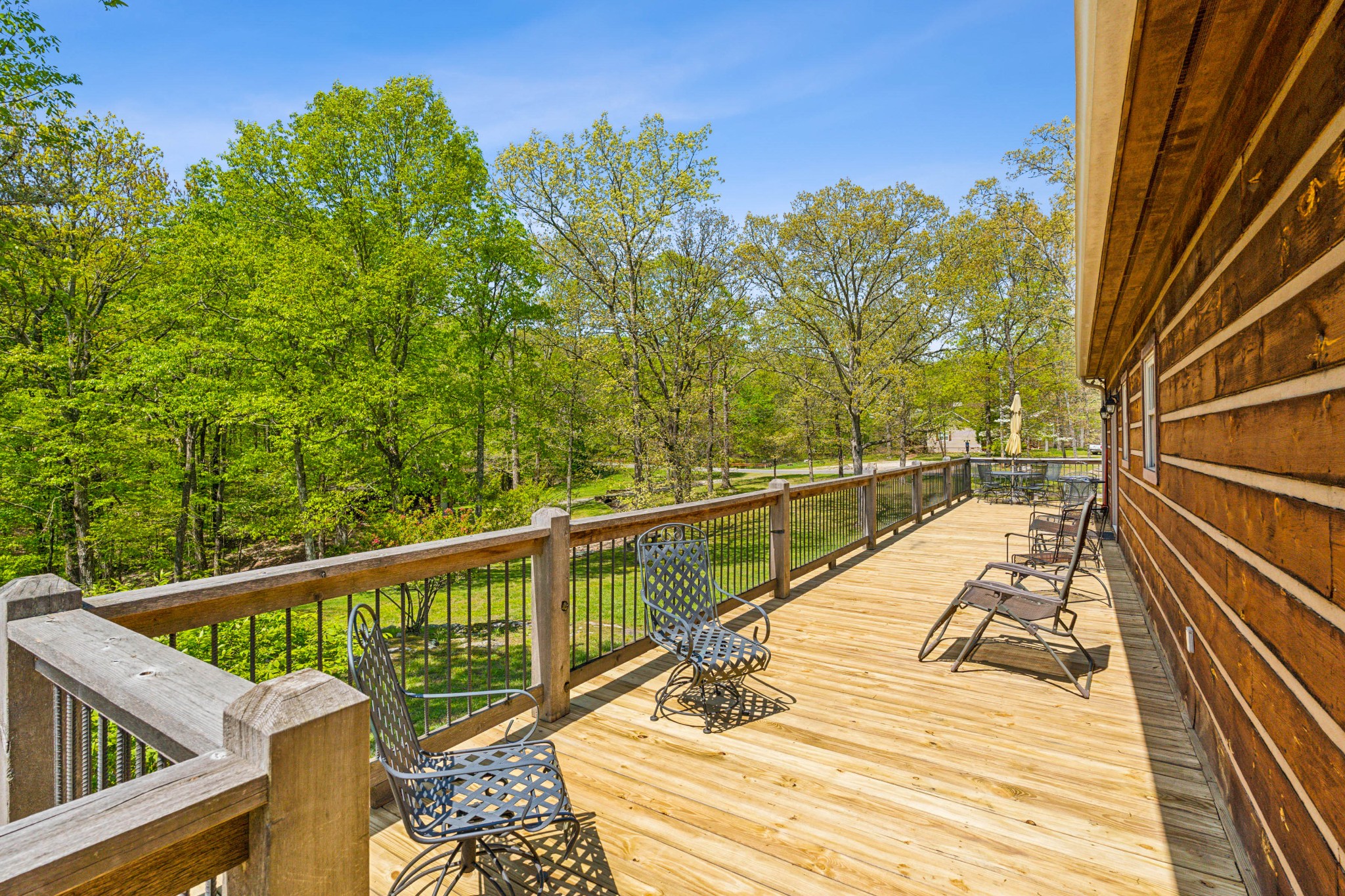 2063 Laurel Lake Dr