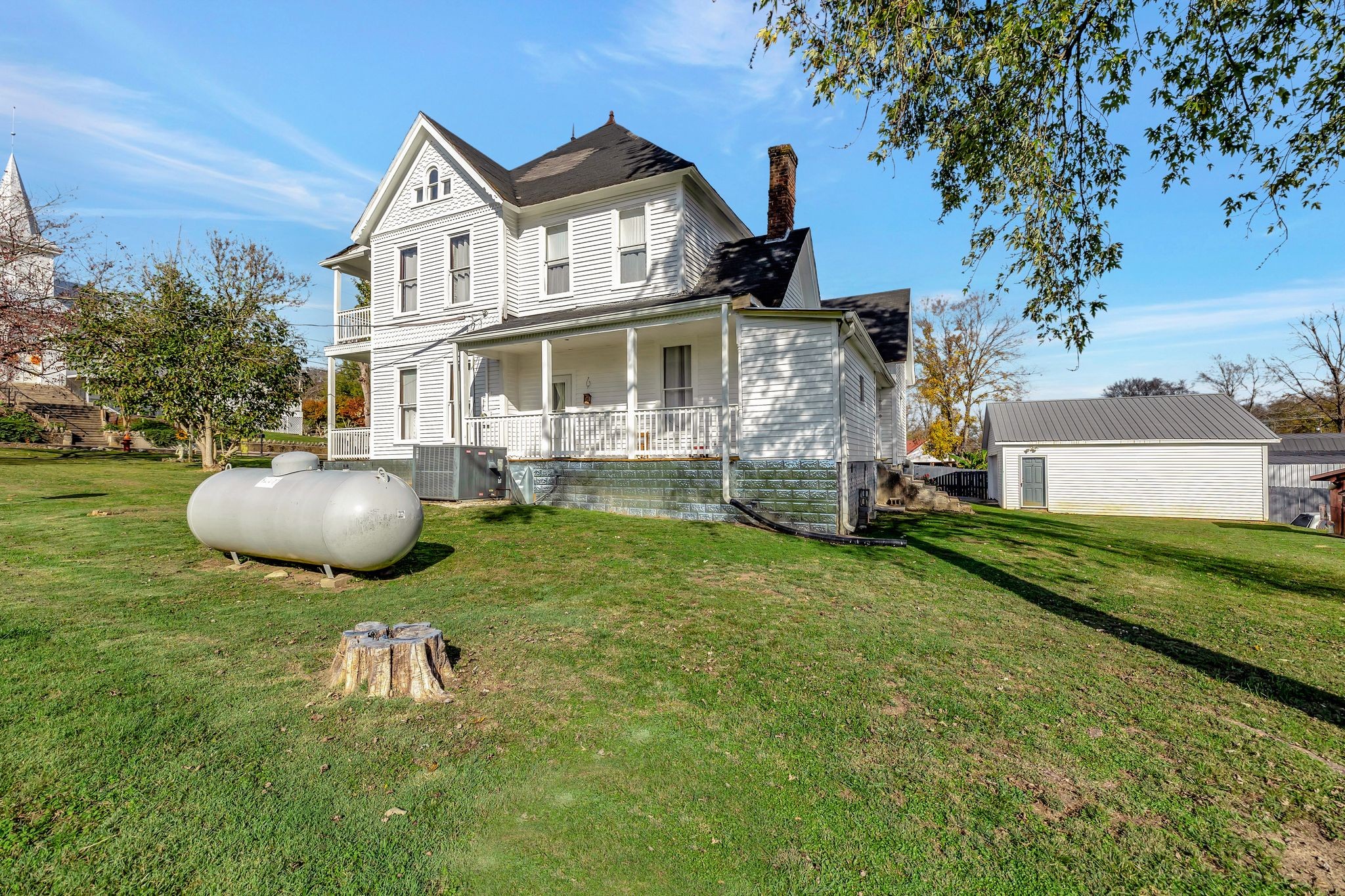 304 Russell St