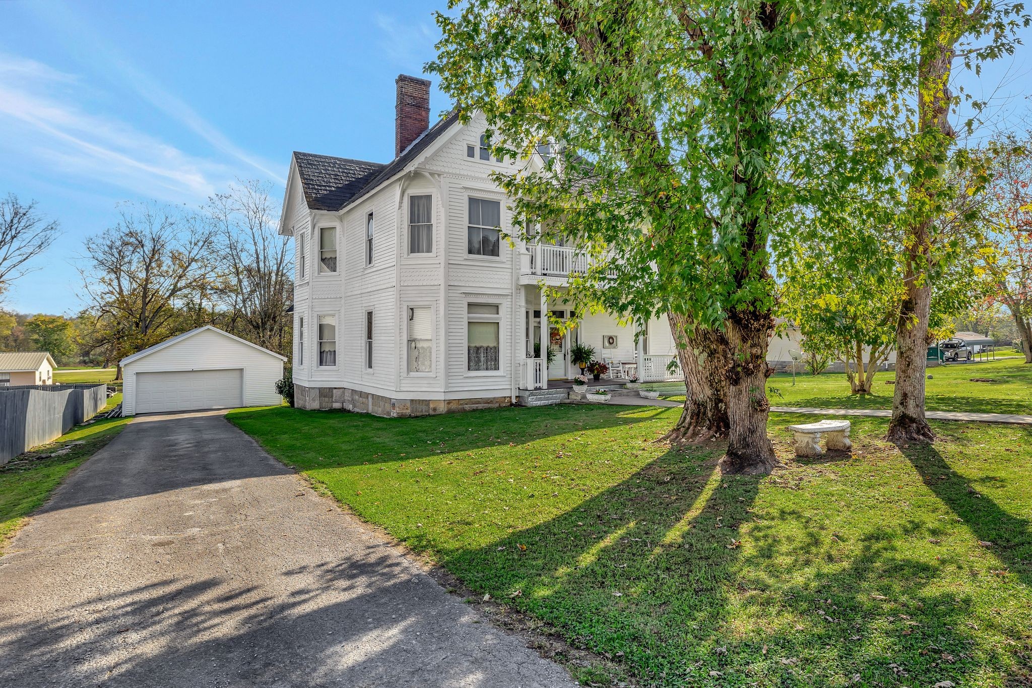 304 Russell St