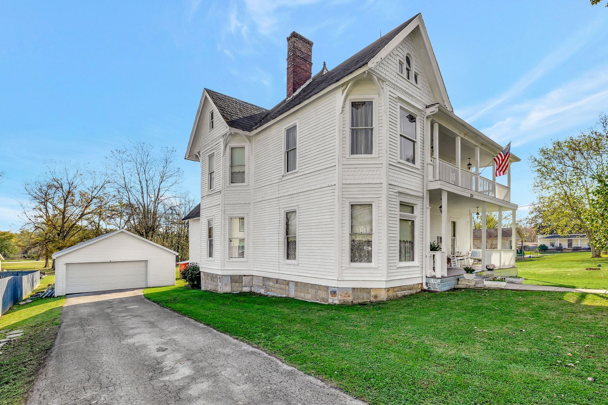 304 Russell St