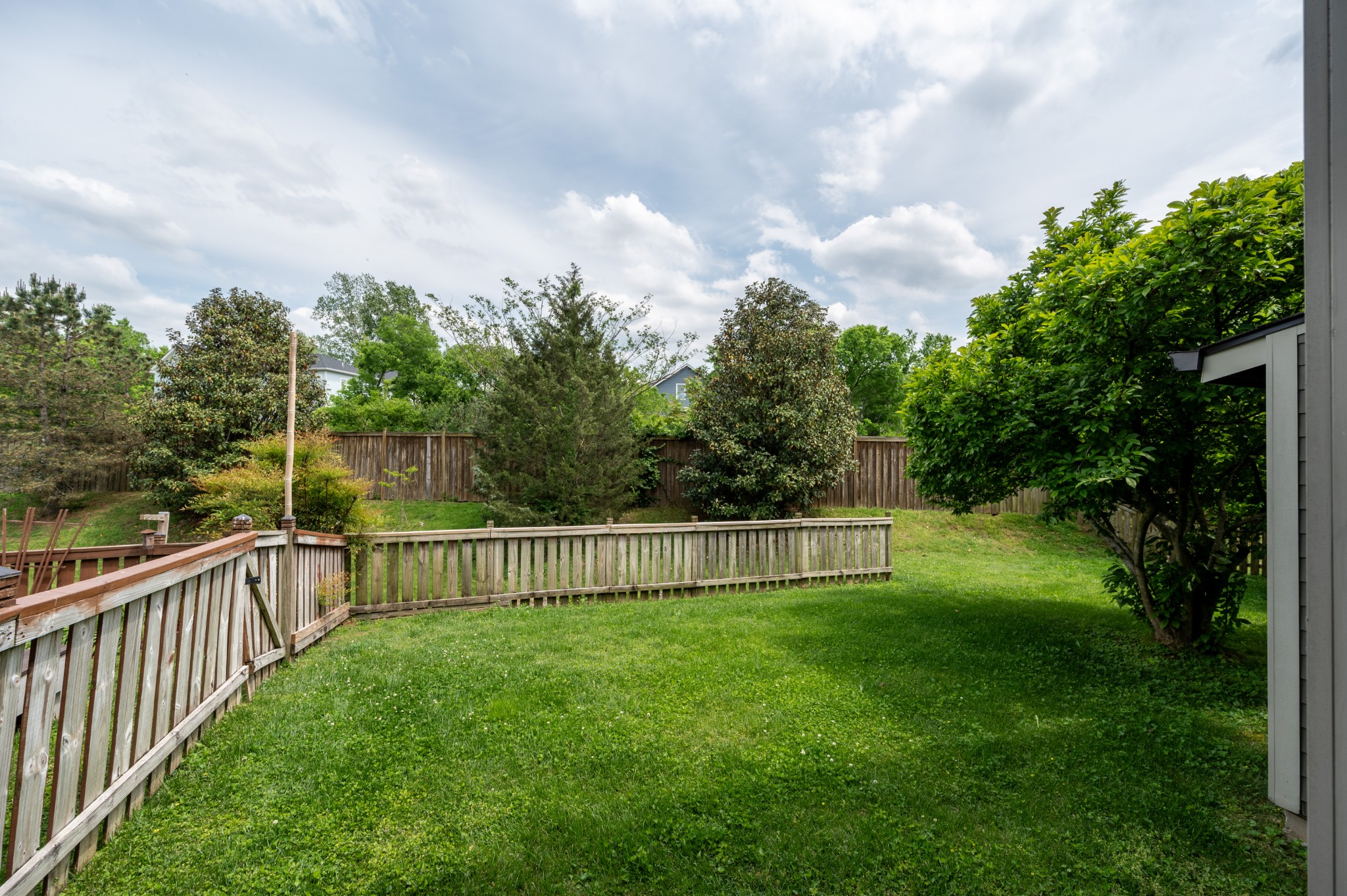 328 Sylvan Park Ln