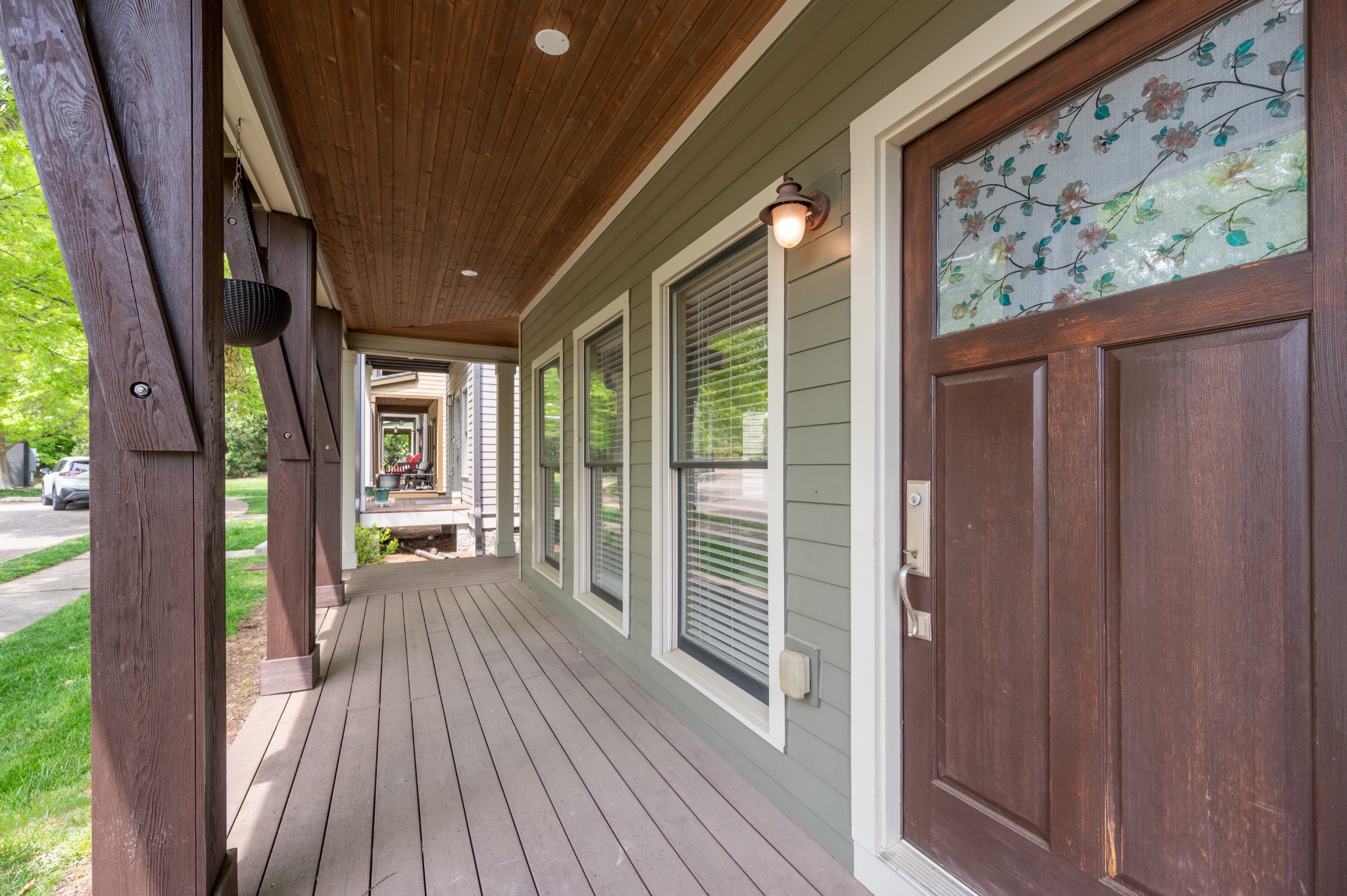328 Sylvan Park Ln