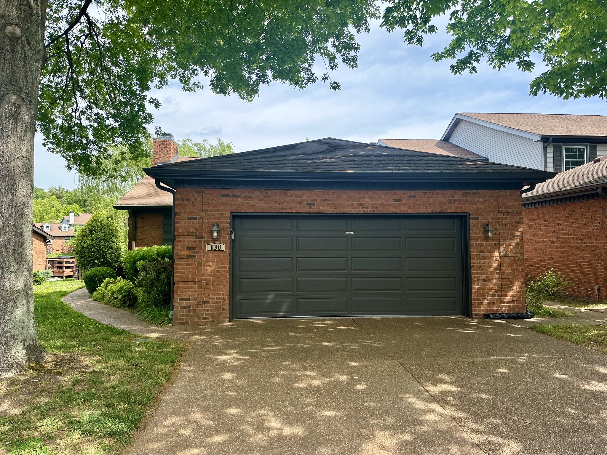 130 Hearthstone Manor Cir