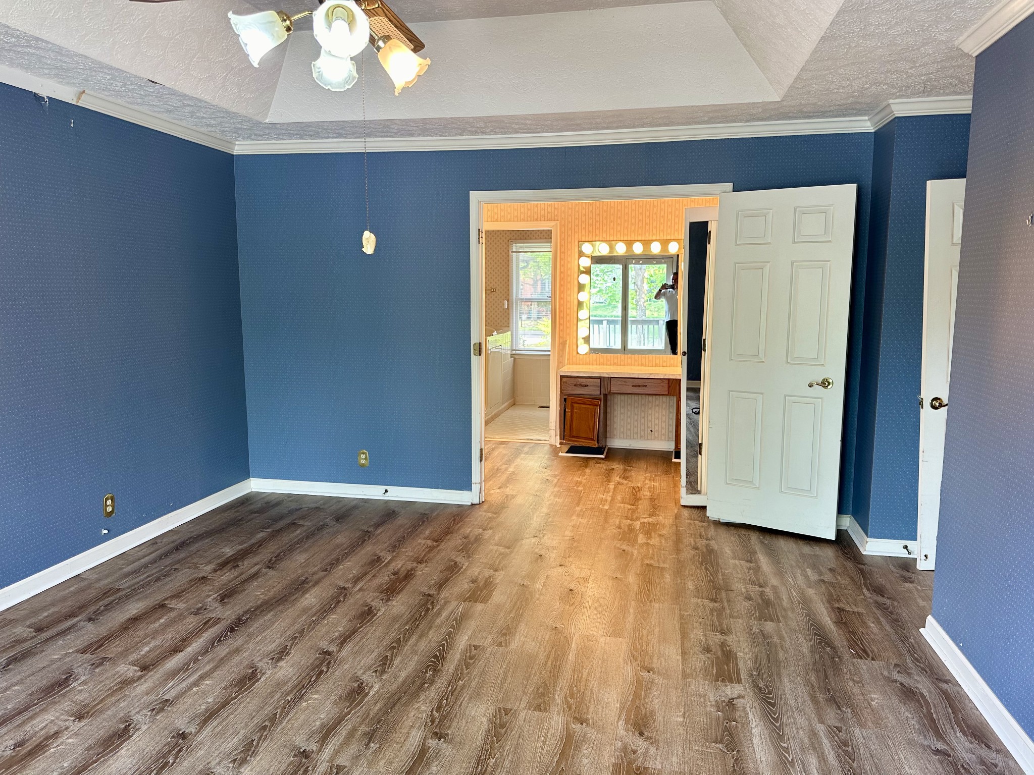 130 Hearthstone Manor Cir