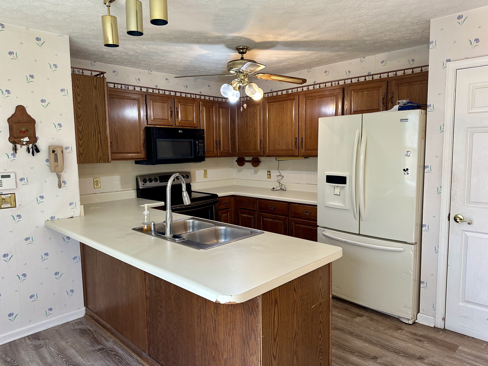 130 Hearthstone Manor Cir