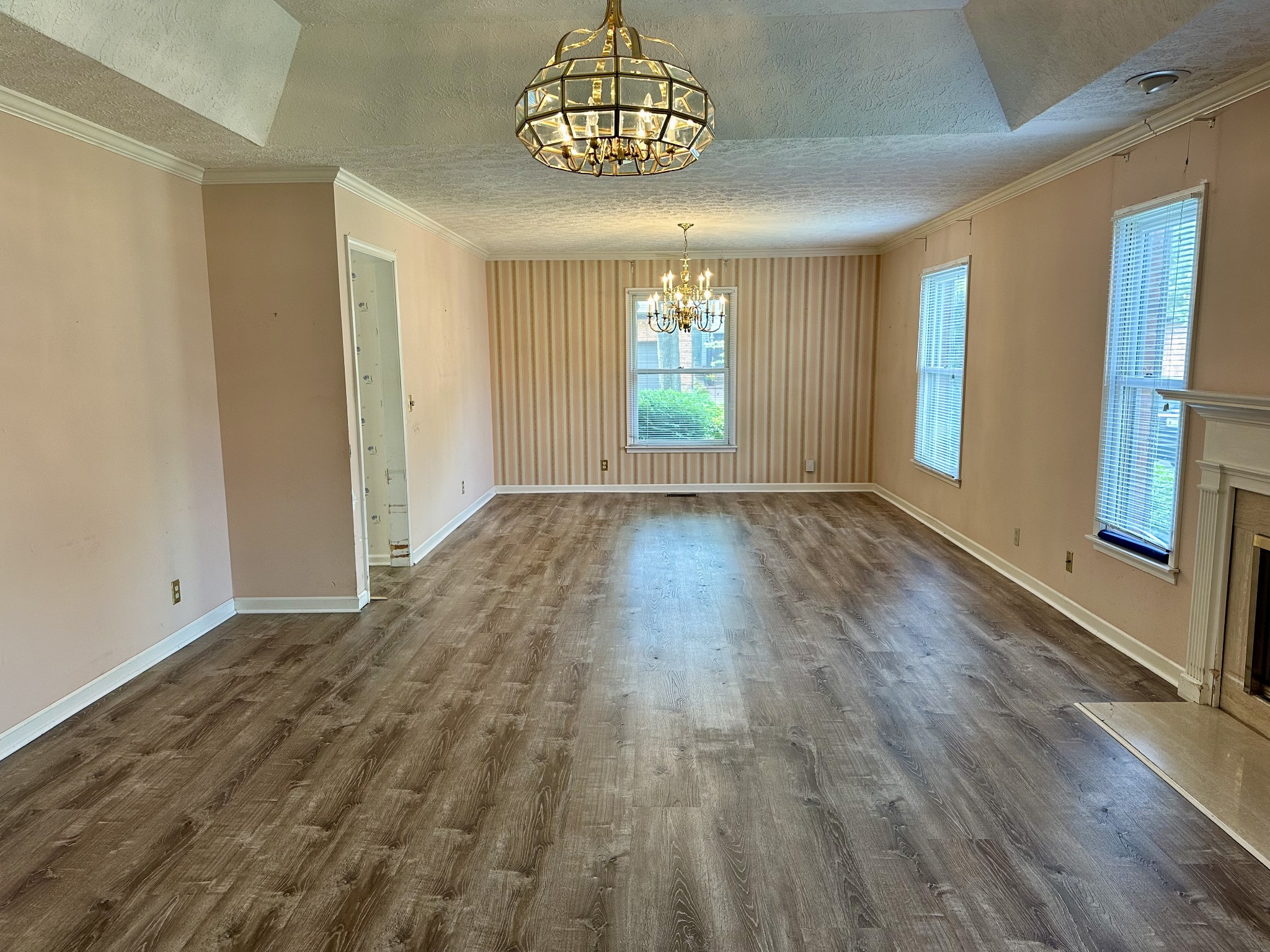130 Hearthstone Manor Cir