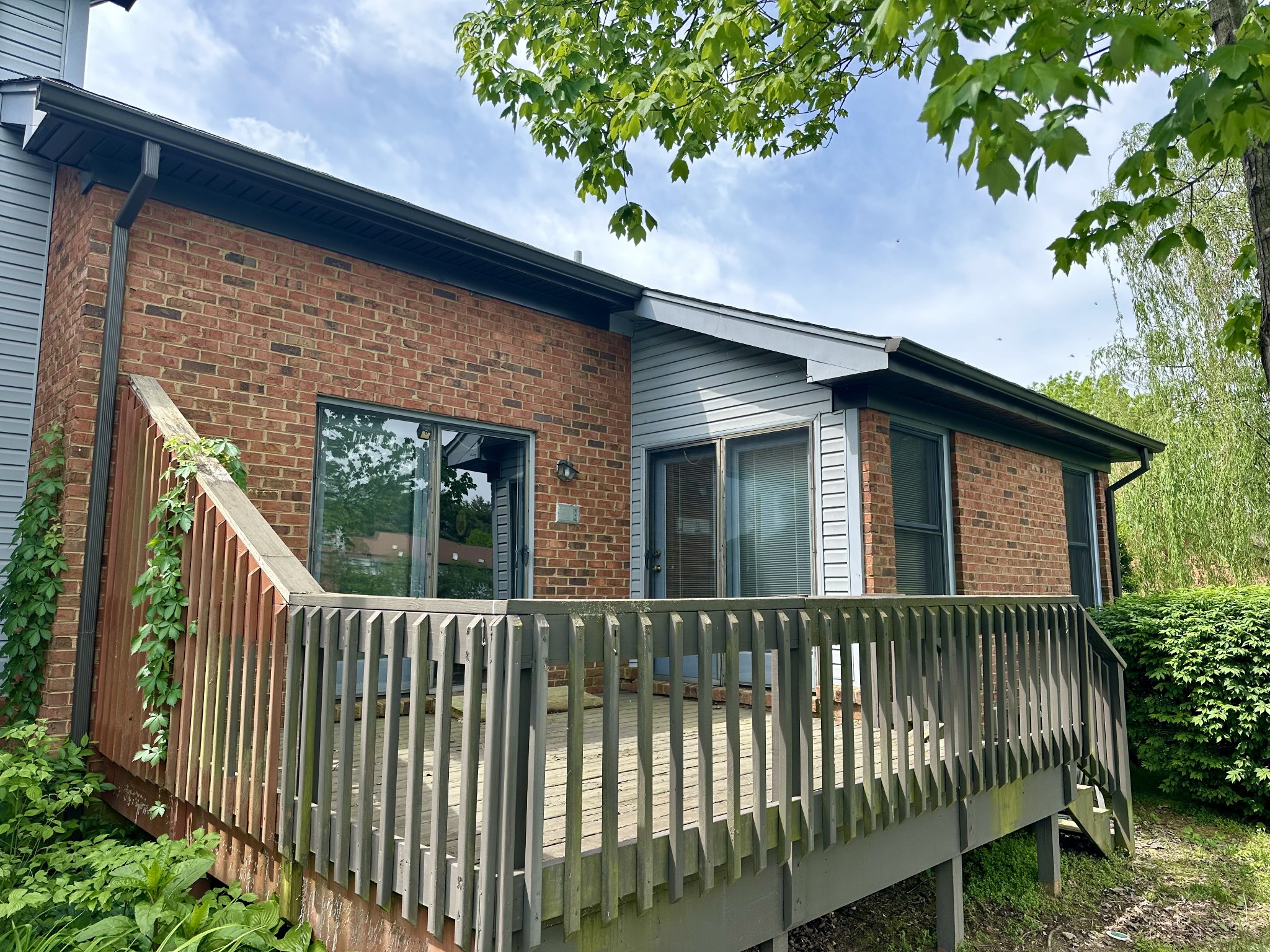 130 Hearthstone Manor Cir