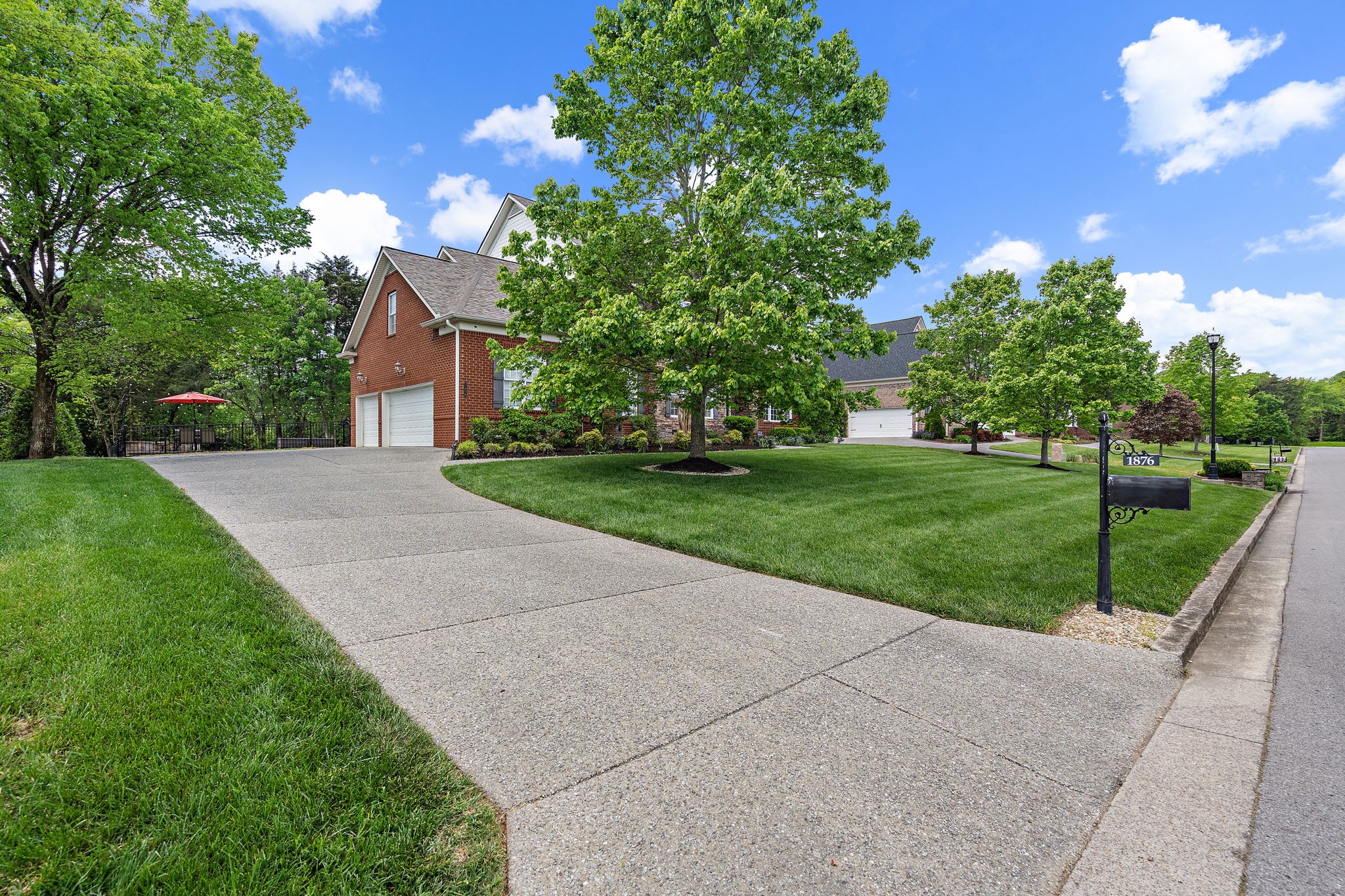 1876 Erlinger Dr