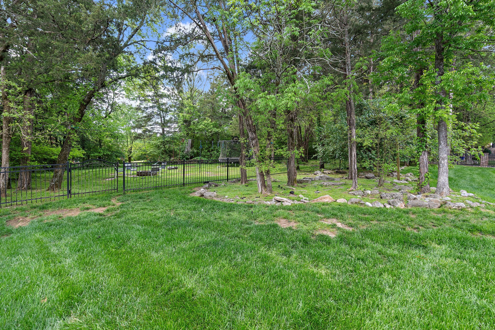 1876 Erlinger Dr