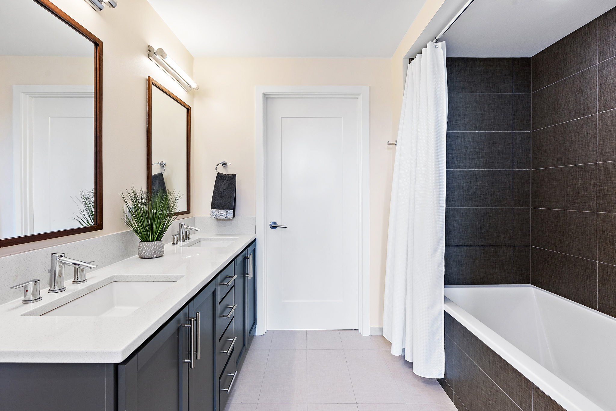 1212 Laurel St Unit: 301