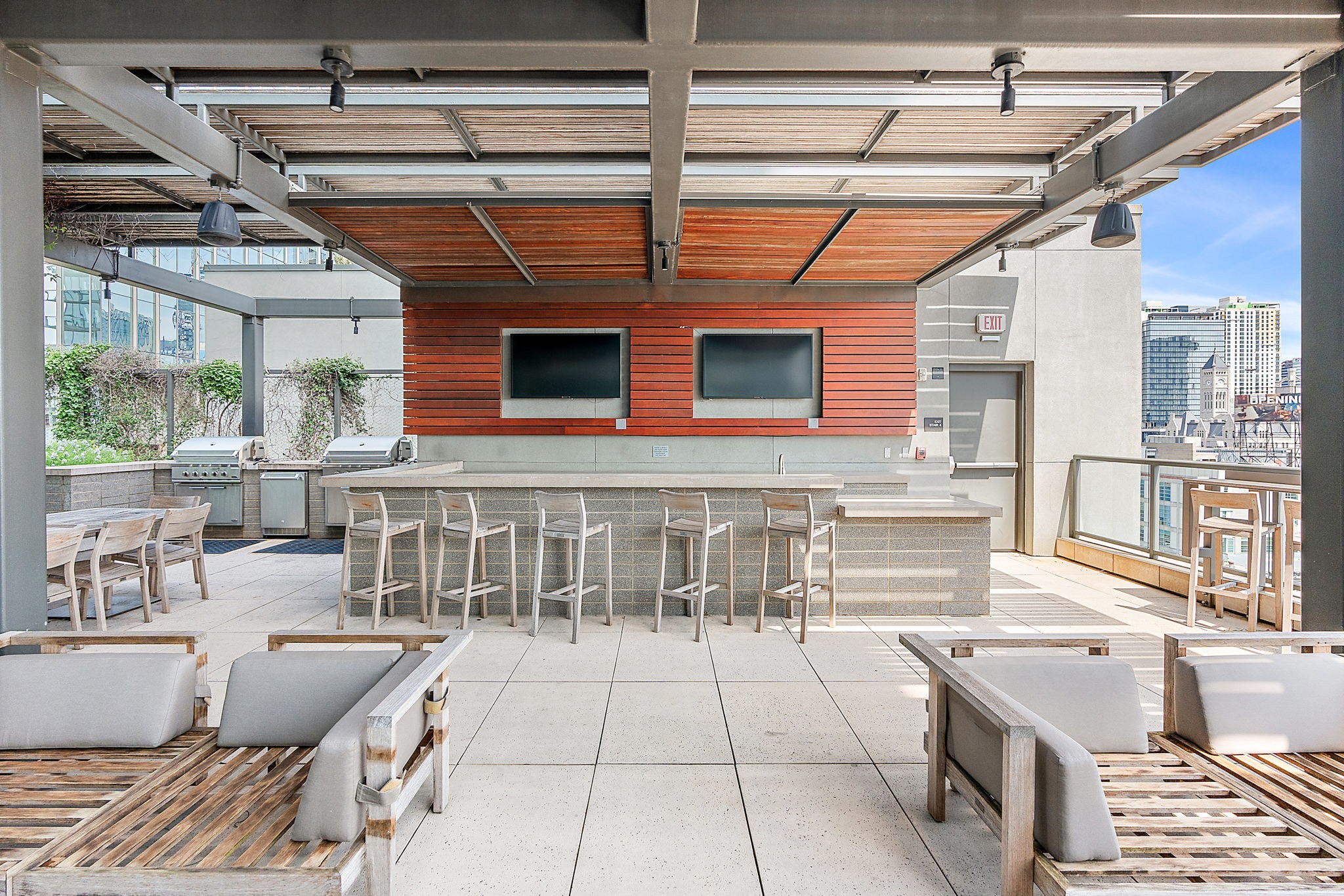 1212 Laurel St Unit: 301
