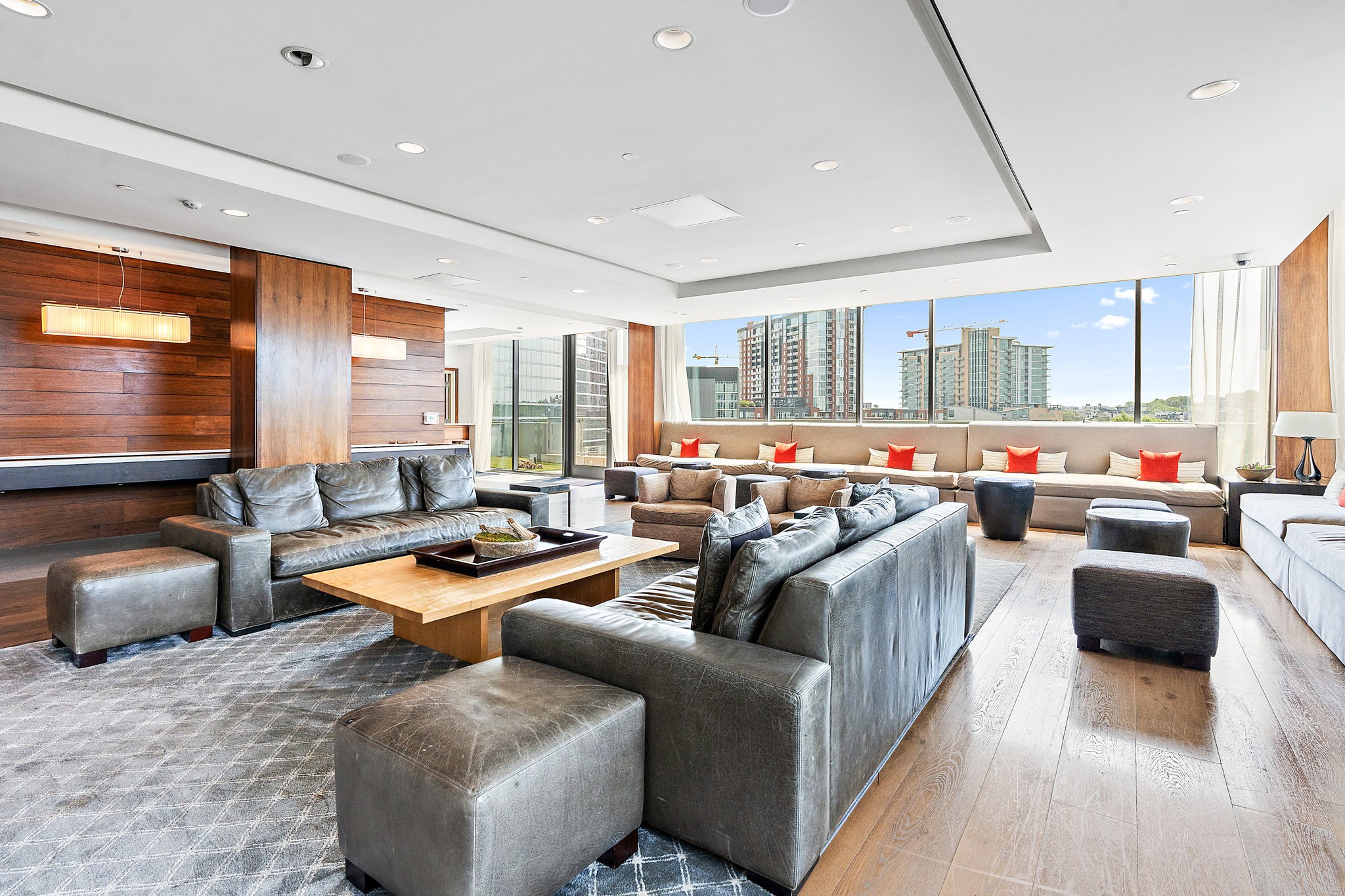 1212 Laurel St Unit: 301