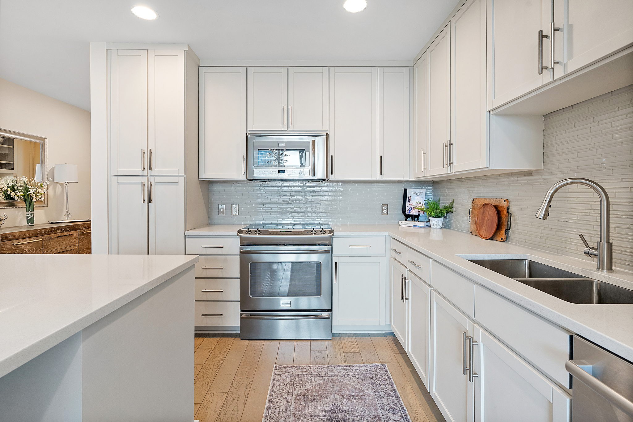 1212 Laurel St Unit: 301