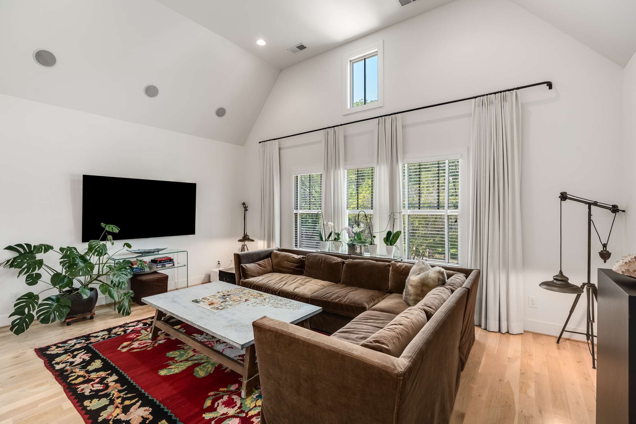1723 Hillmont Dr