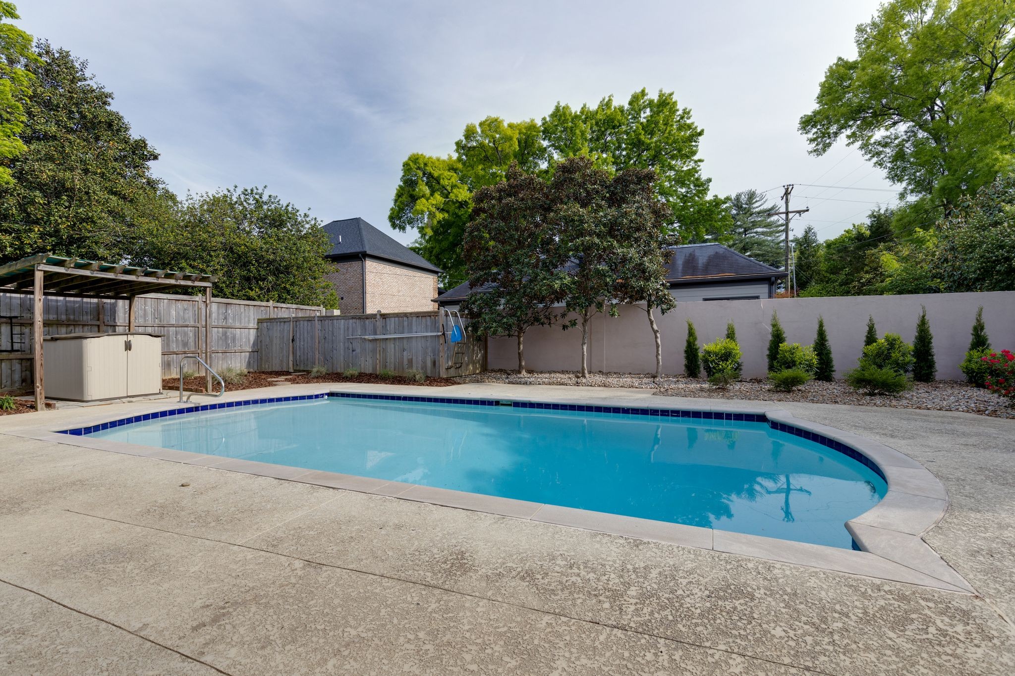 2723 Abbott Martin Rd