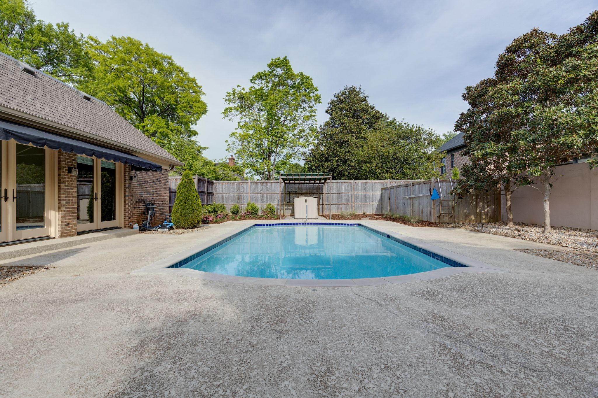 2723 Abbott Martin Rd