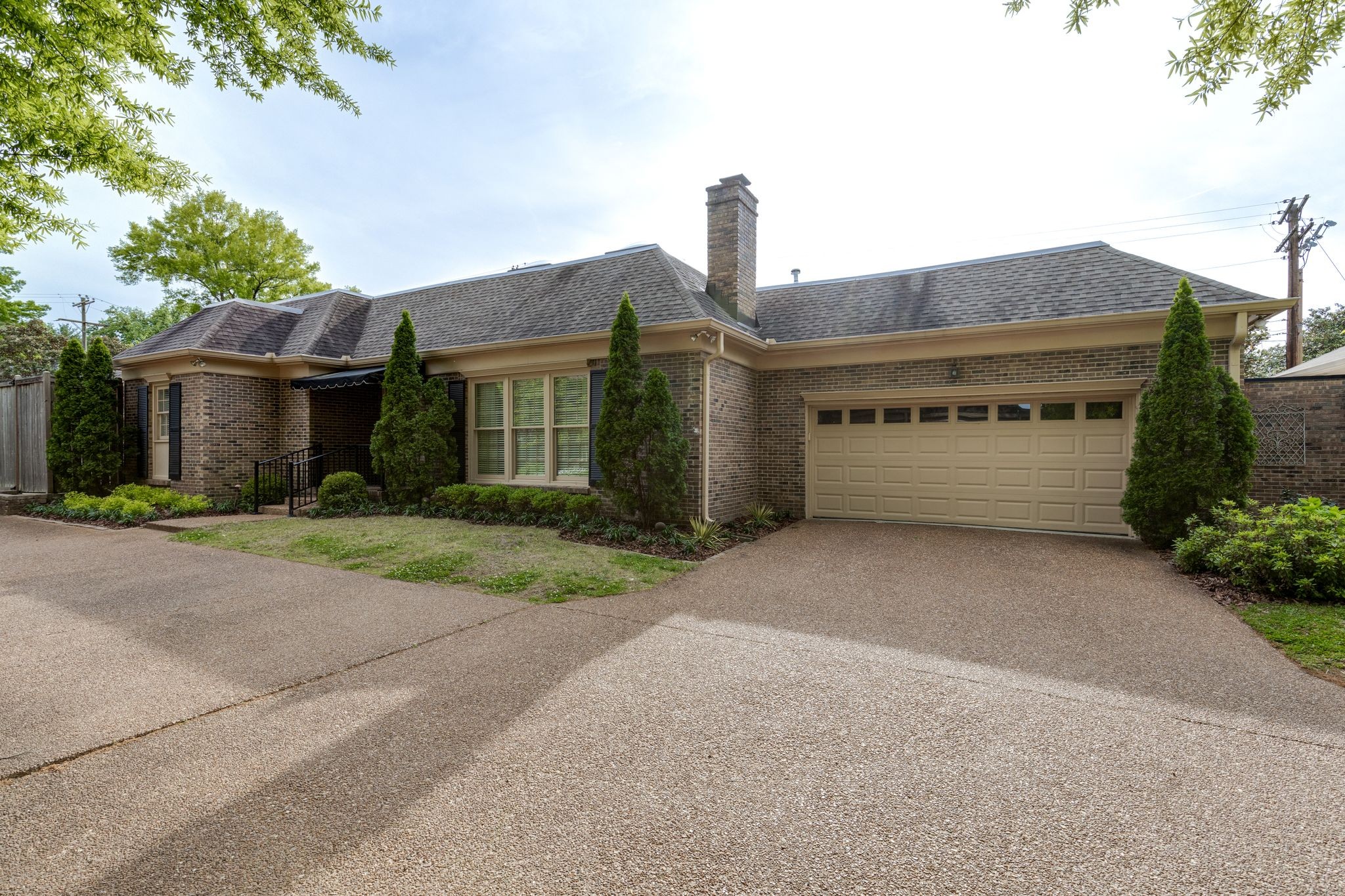 2723 Abbott Martin Rd