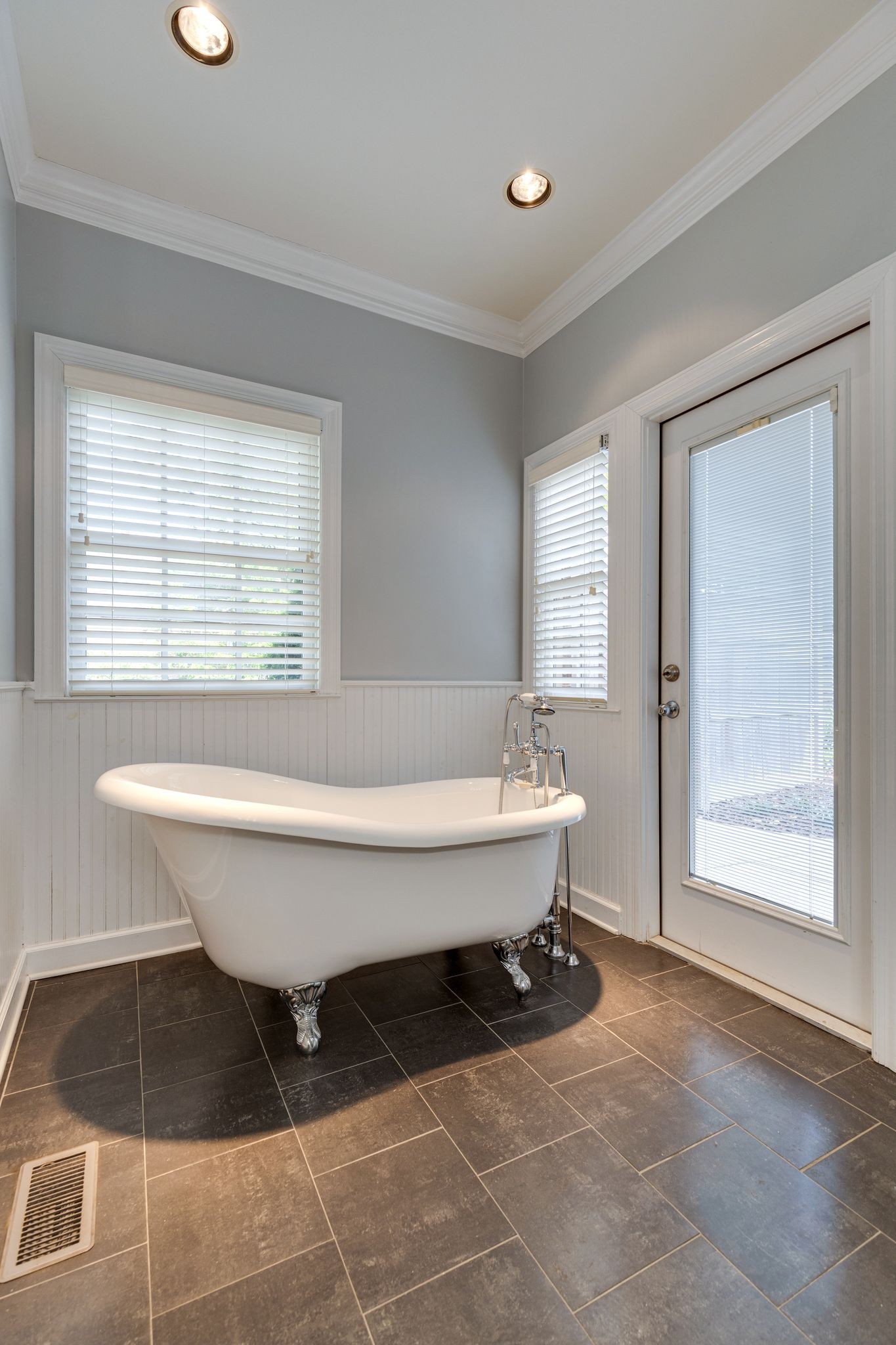 2723 Abbott Martin Rd