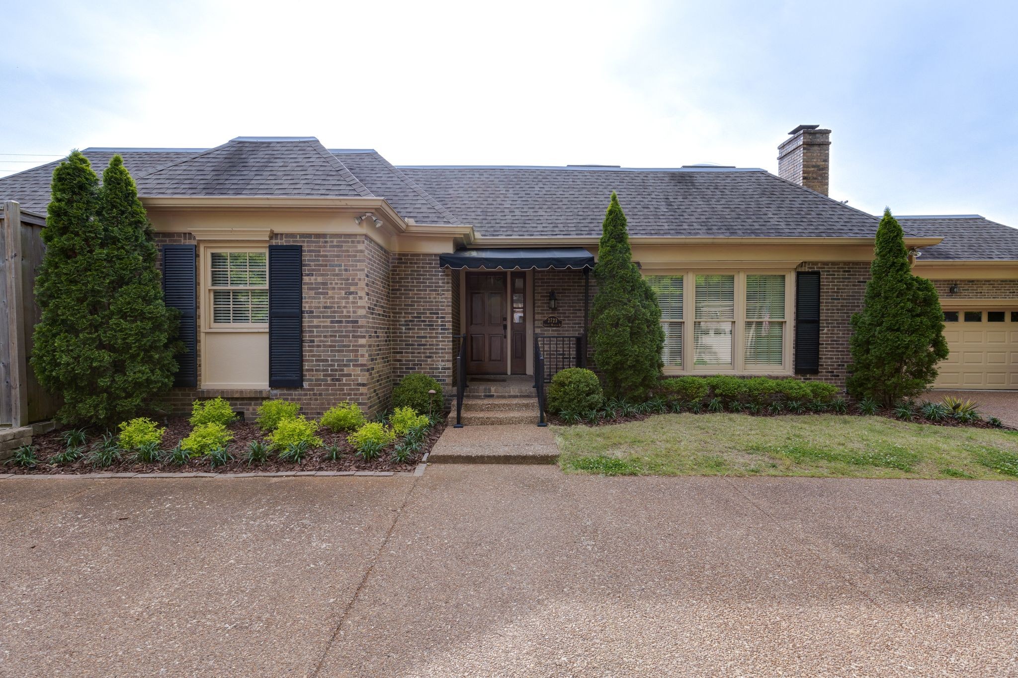 2723 Abbott Martin Rd