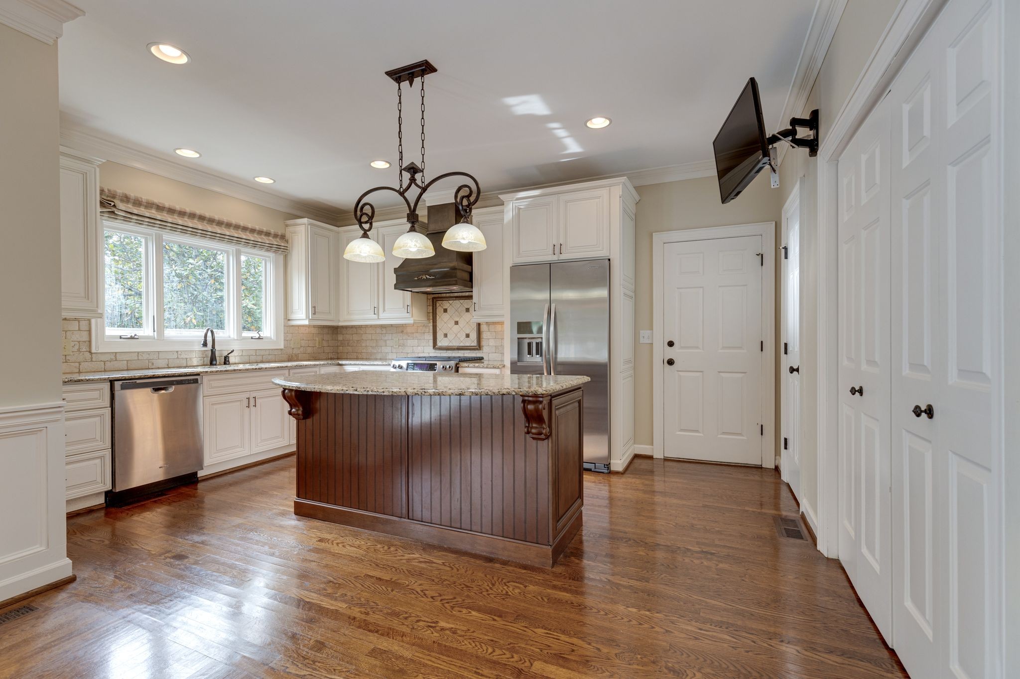 2723 Abbott Martin Rd