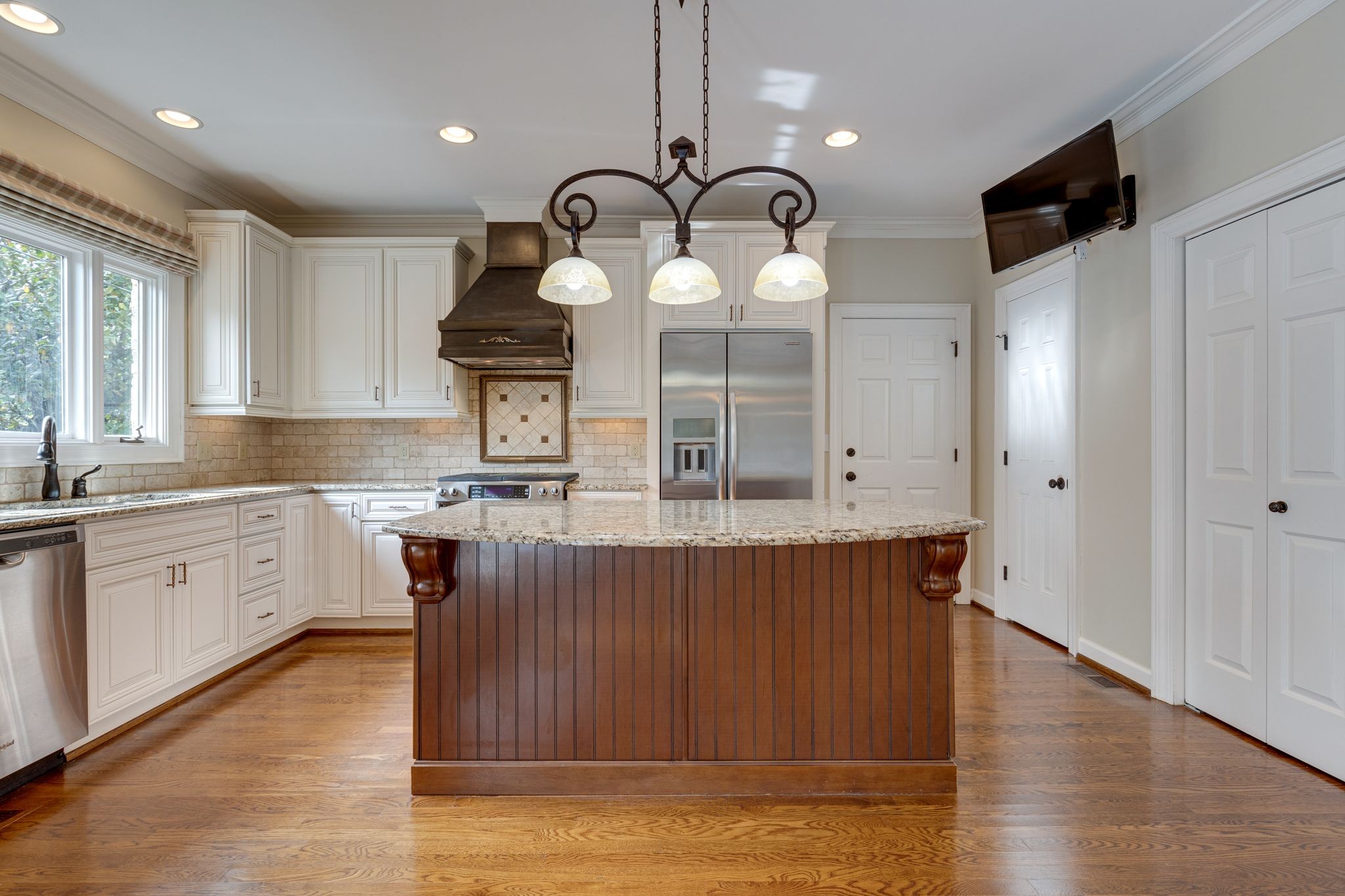 2723 Abbott Martin Rd