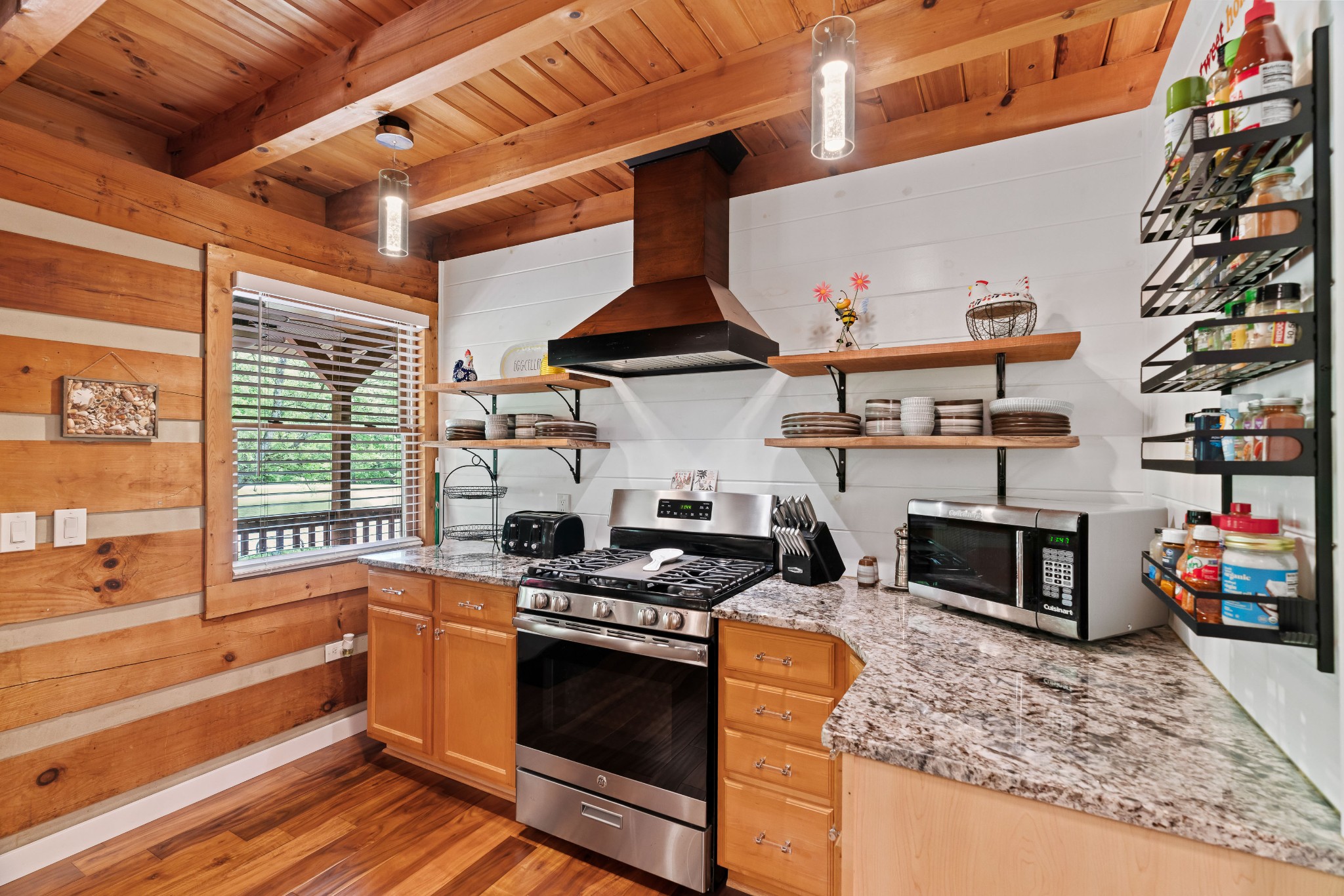 1708 Sugar Ridge Rd
