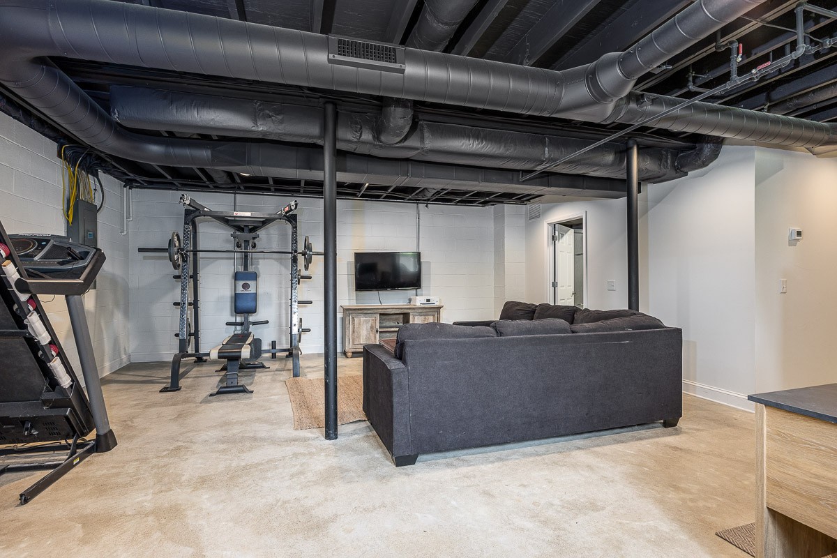 705 Baugh Rd