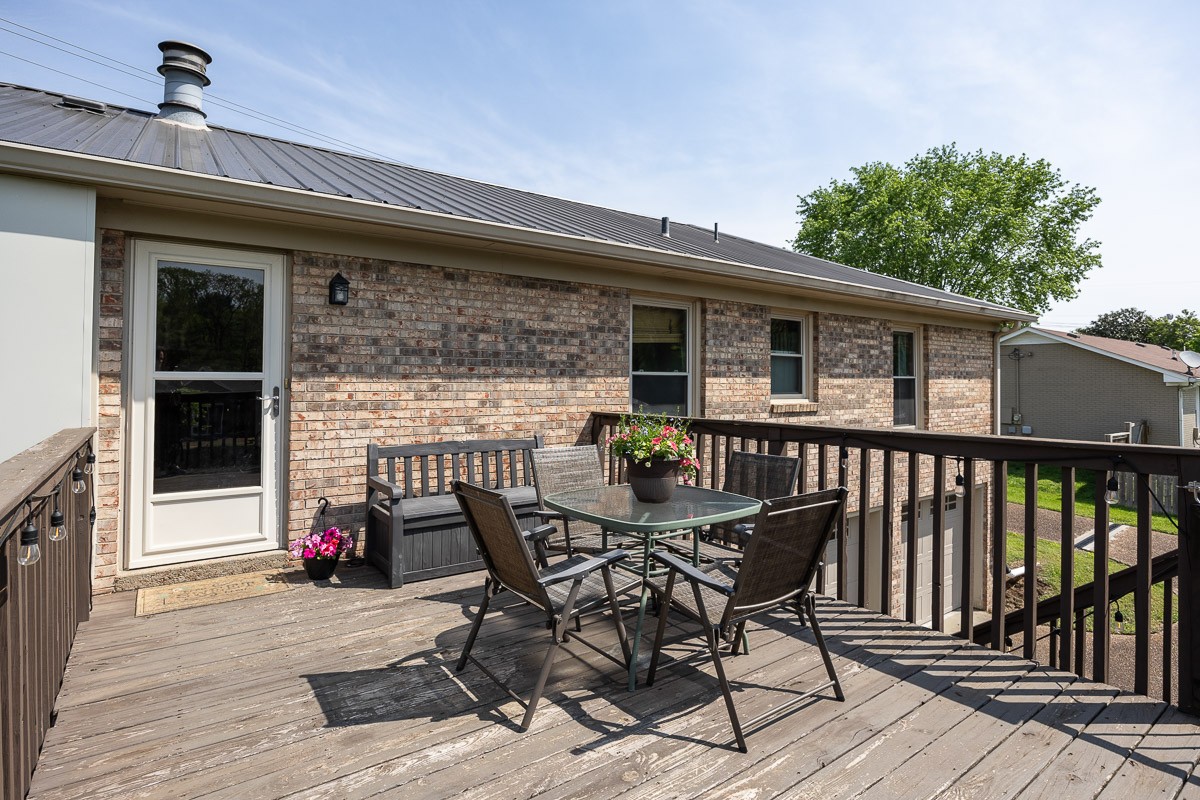 705 Baugh Rd