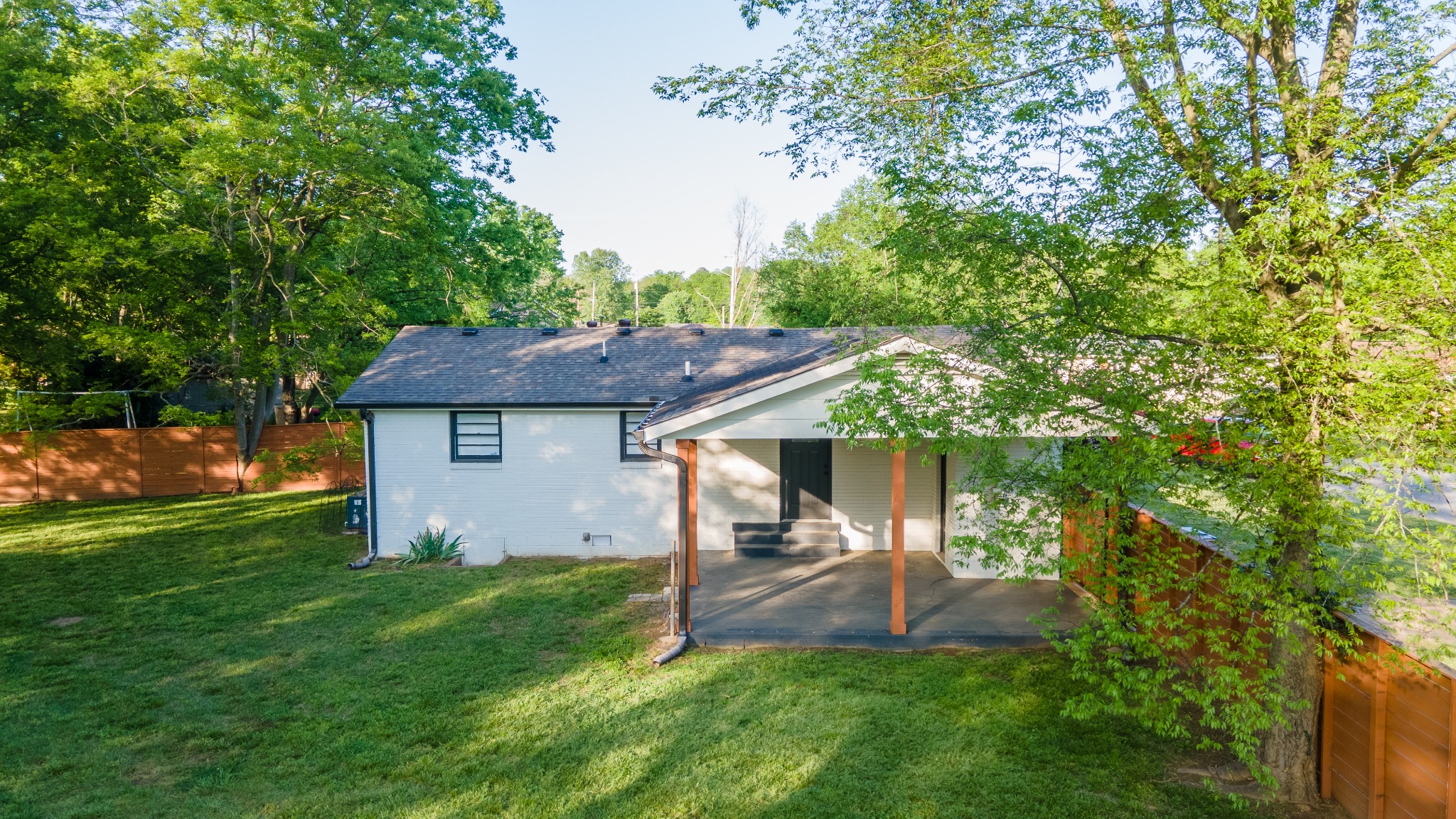3205 Crislynndale Dr