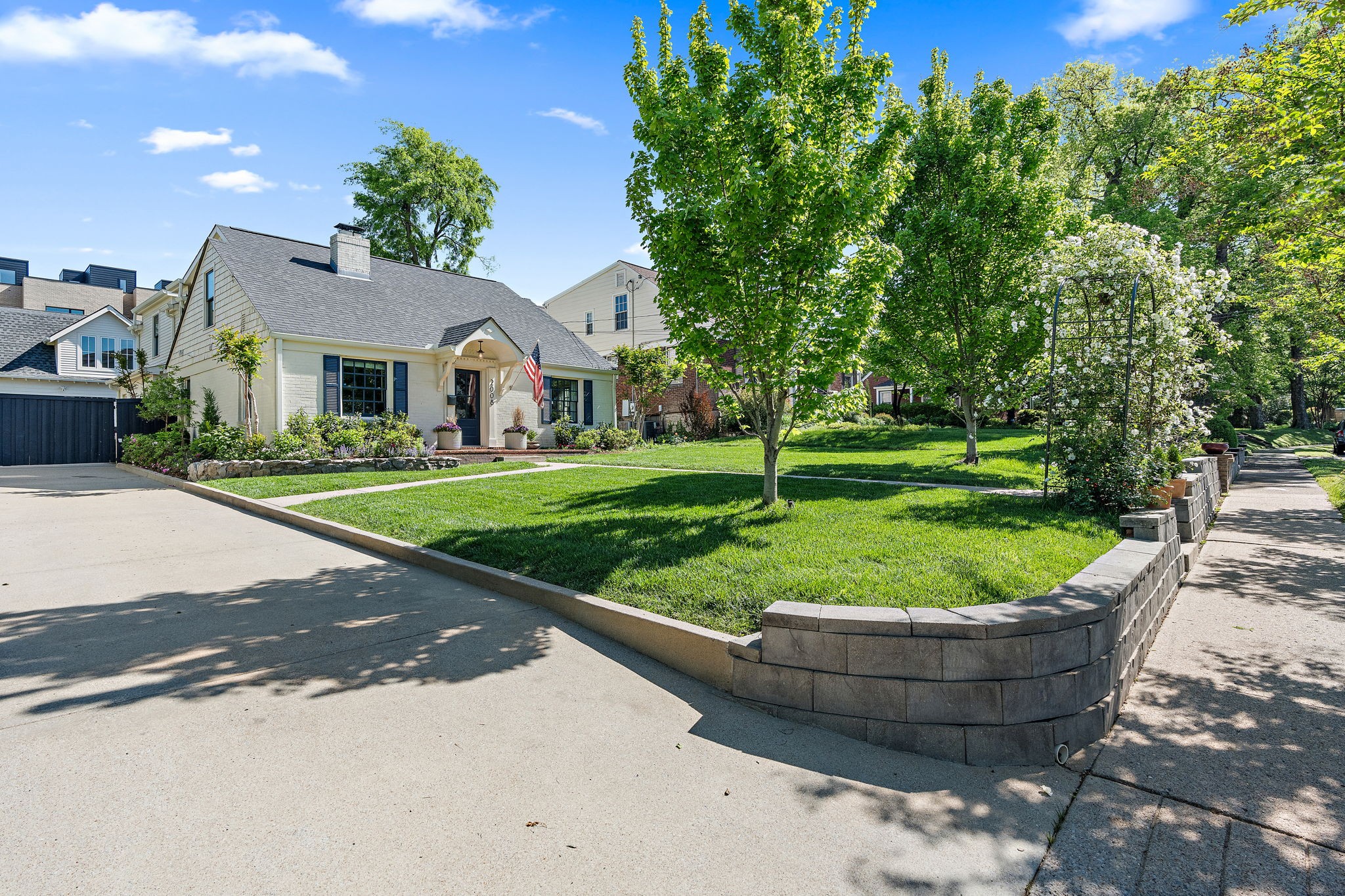 2008 Beechwood Ave