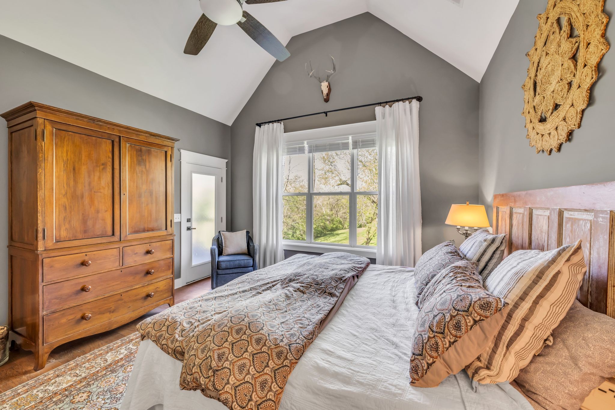 9064 Old Charlotte Pike