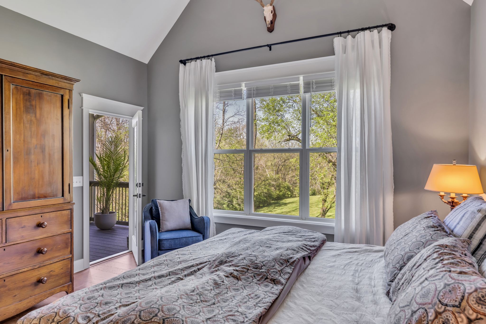 9064 Old Charlotte Pike