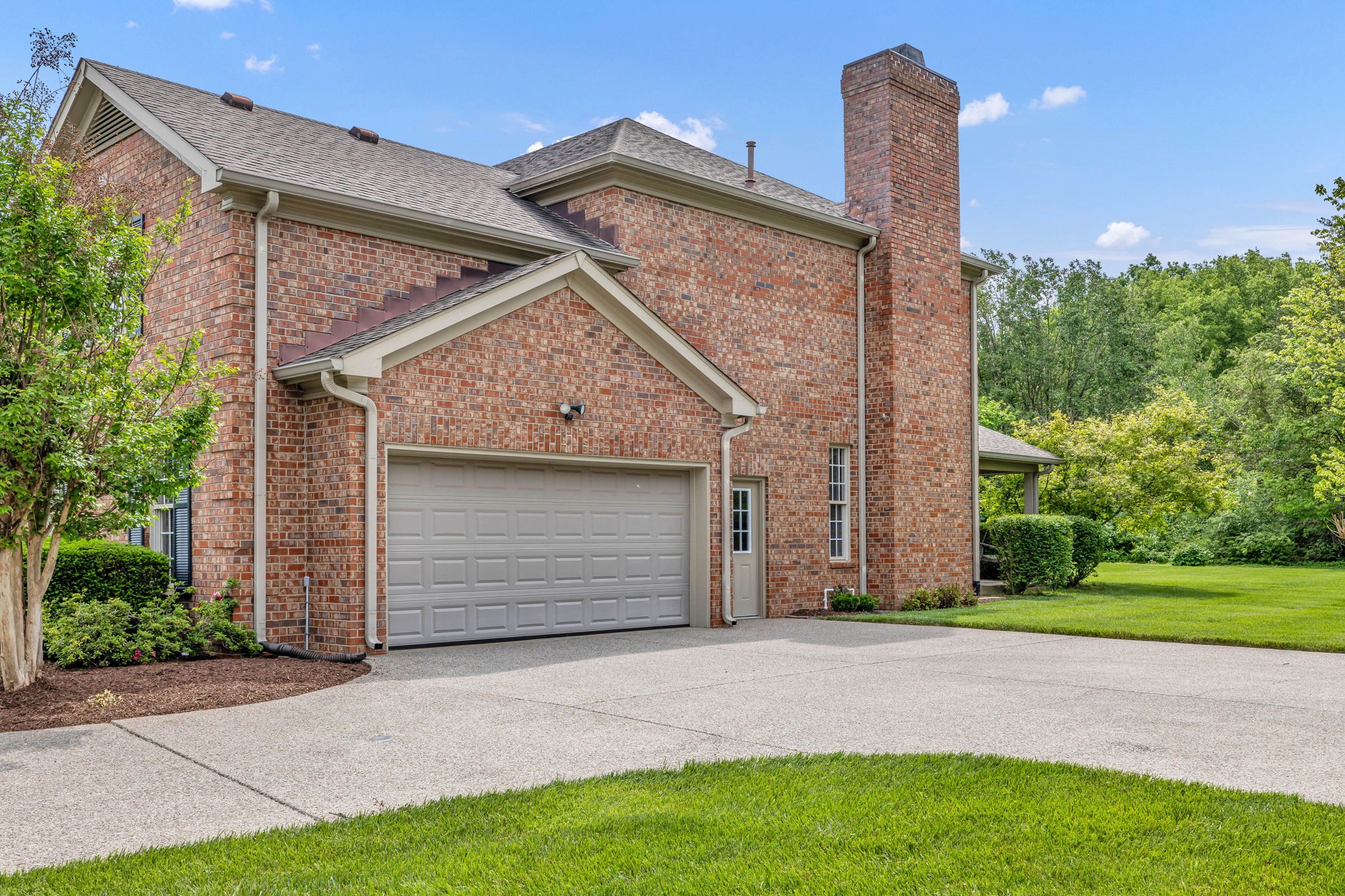 903 Park Ln
