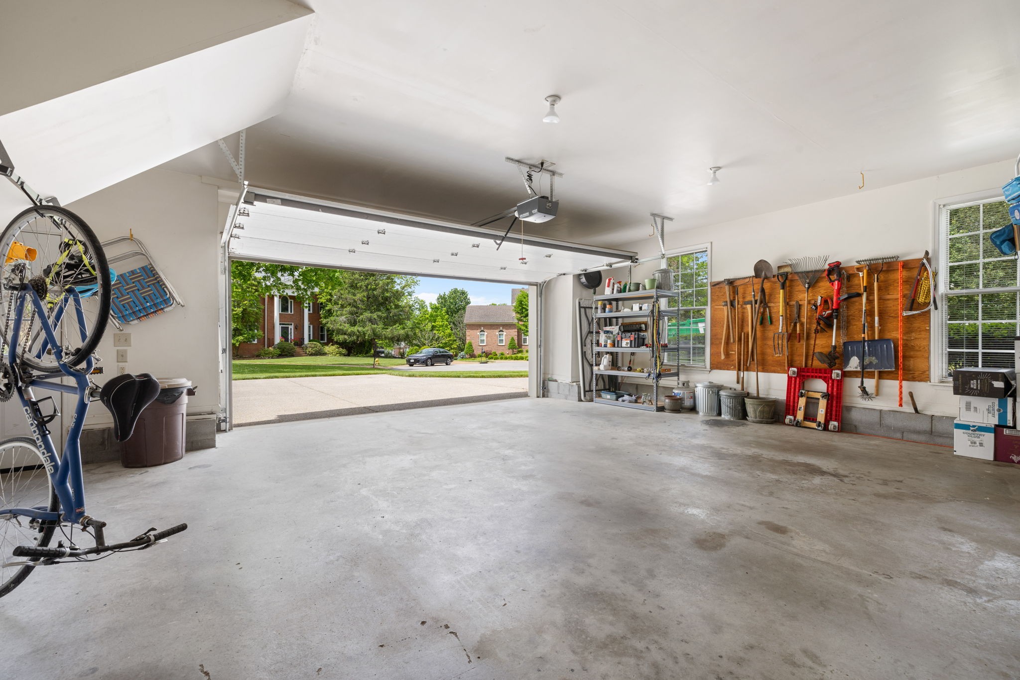 903 Park Ln