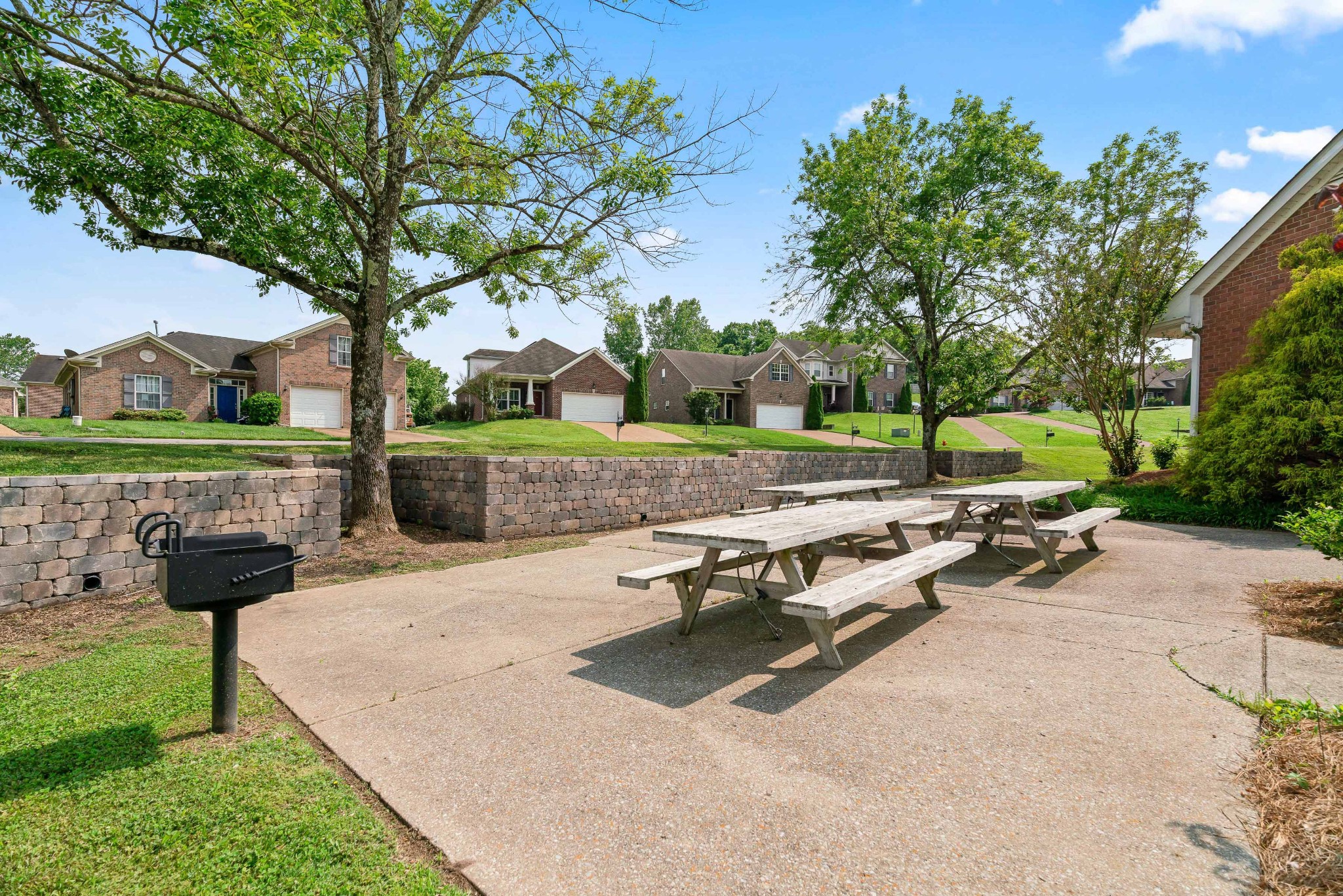 1404 S Glenleigh Ct