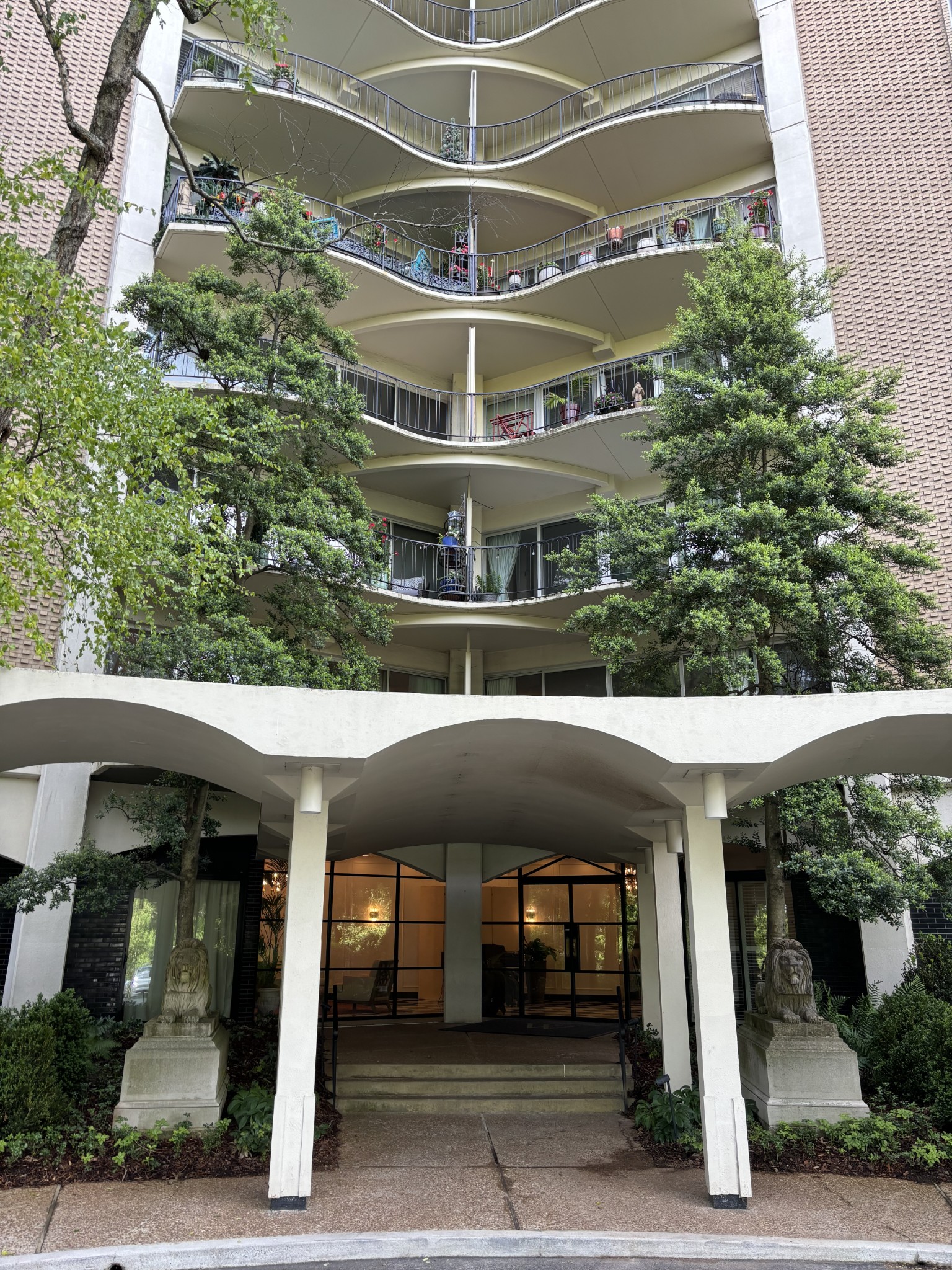 4215 Harding Pike Unit: 802,804,811