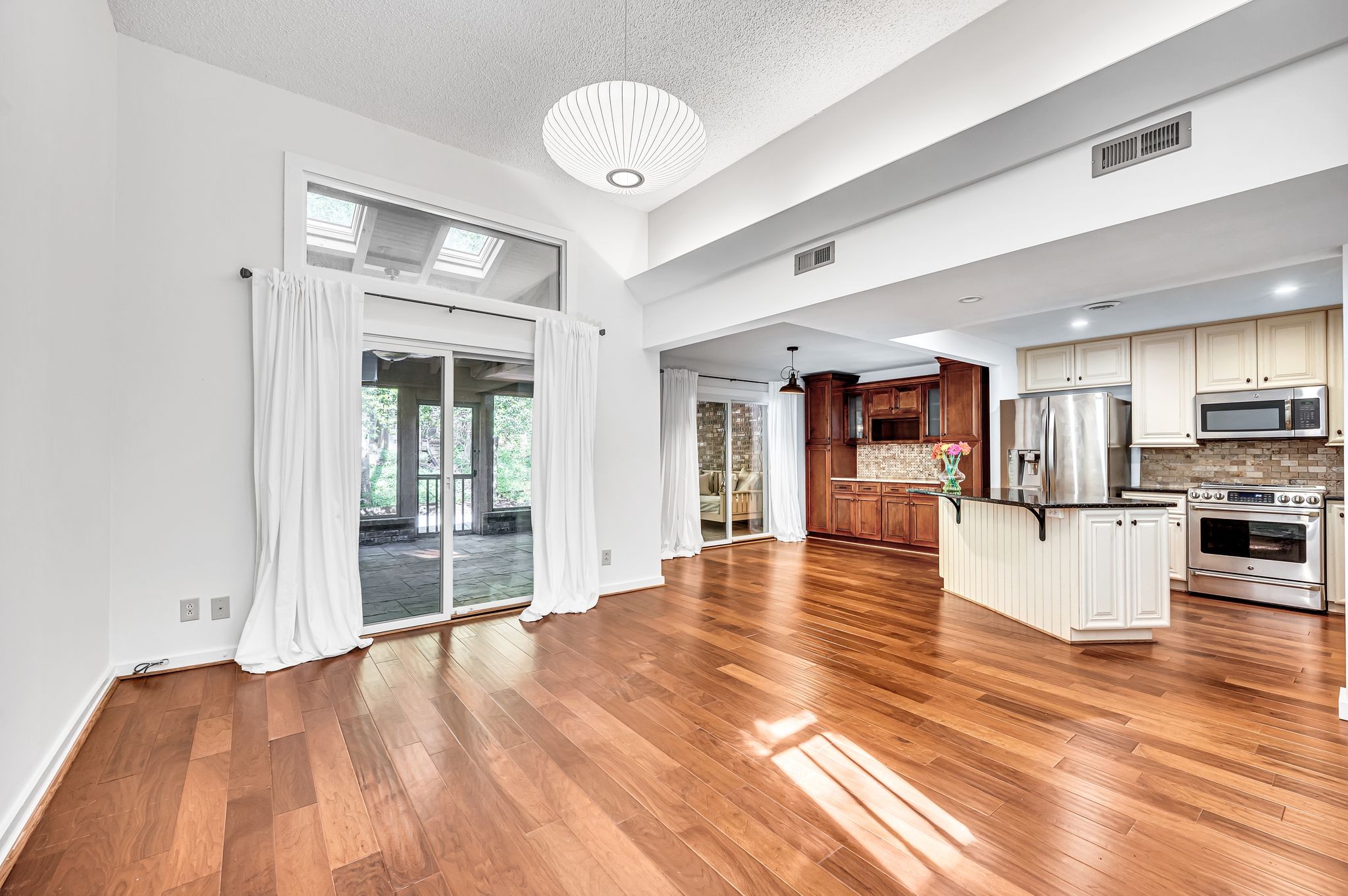 129 Holly Forest