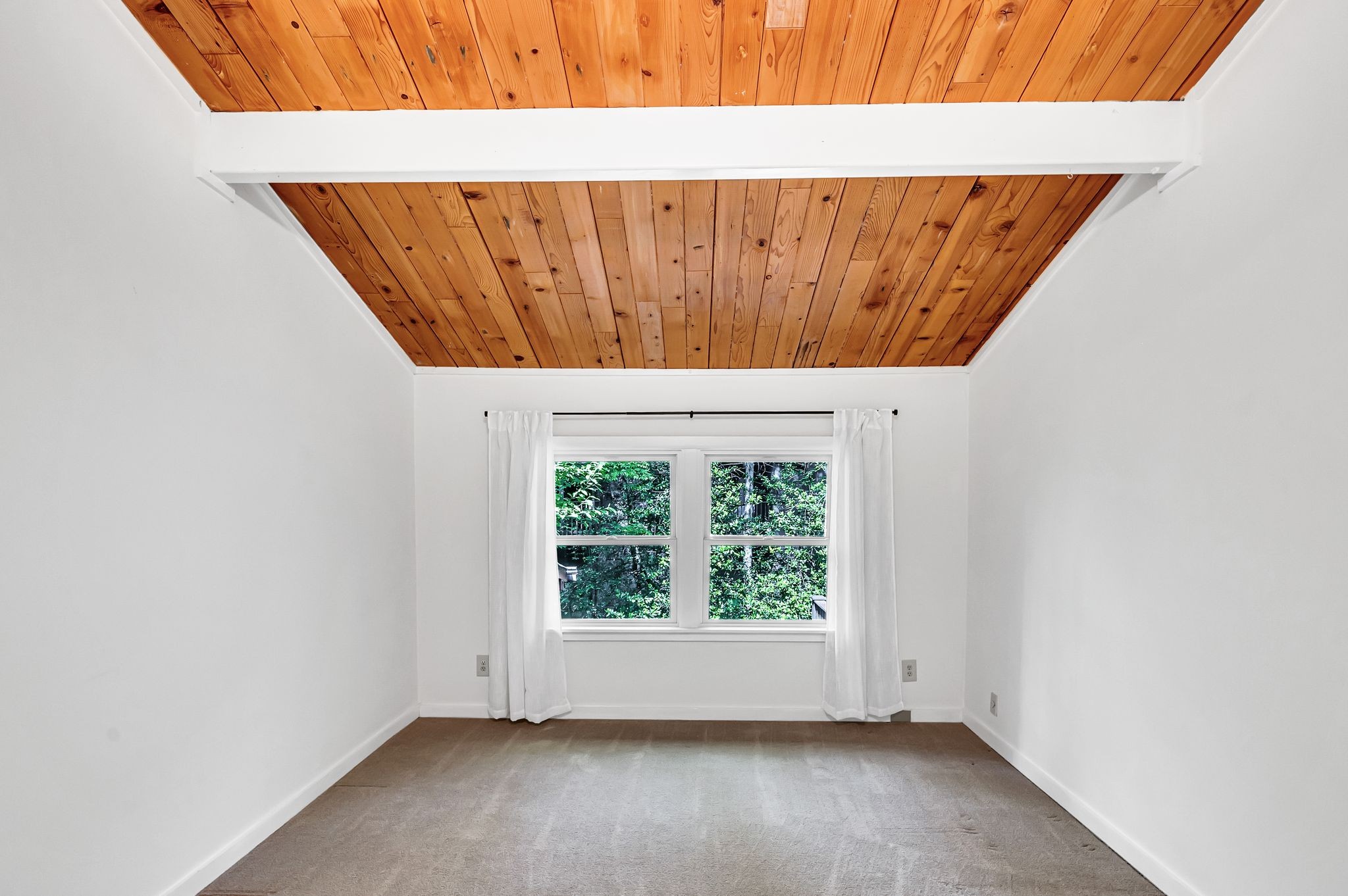 129 Holly Forest