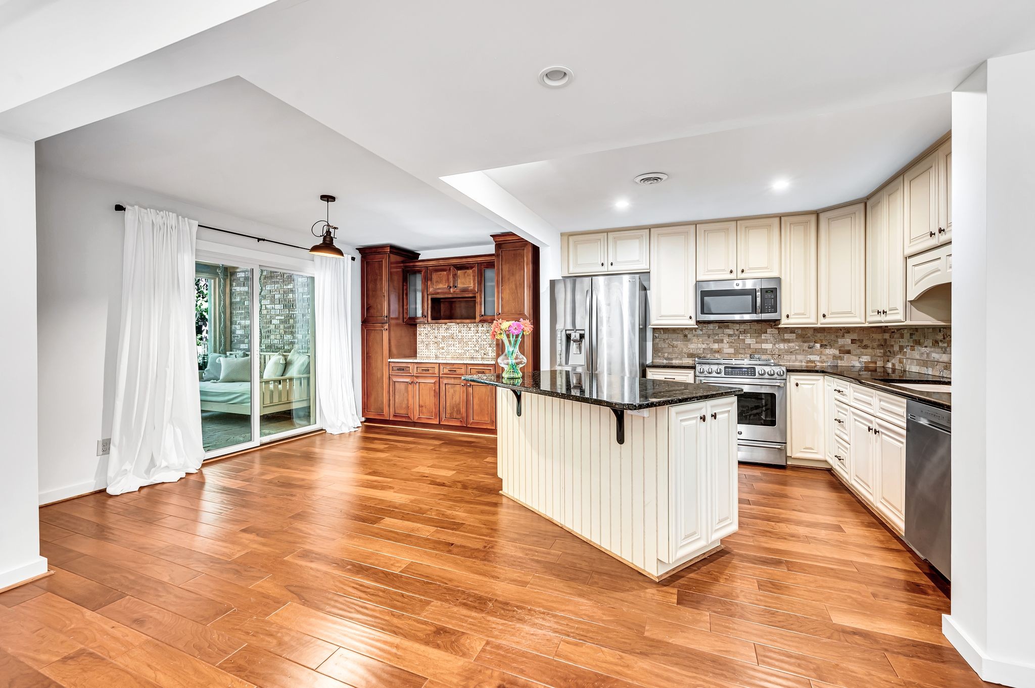 129 Holly Forest