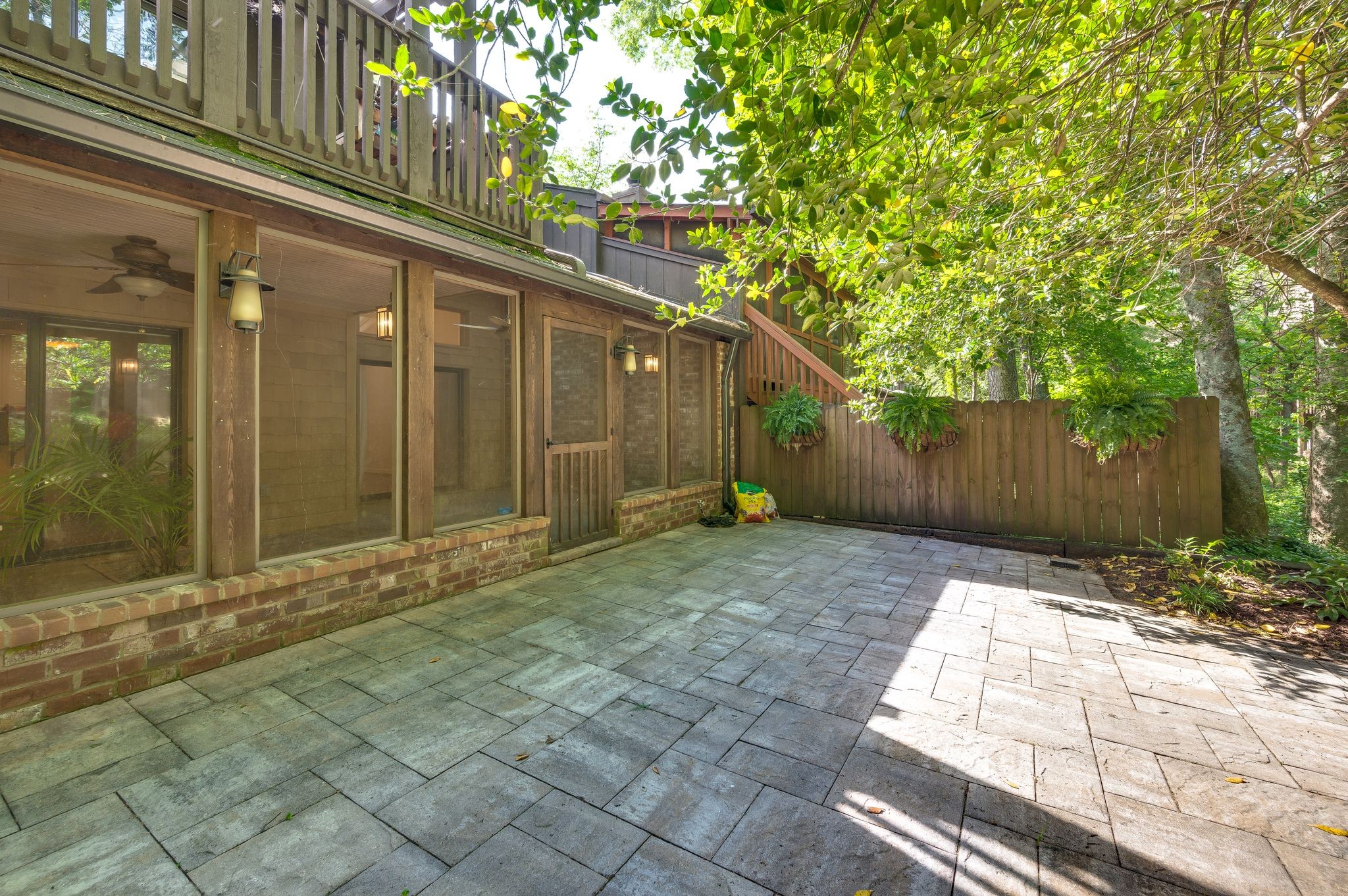 129 Holly Forest