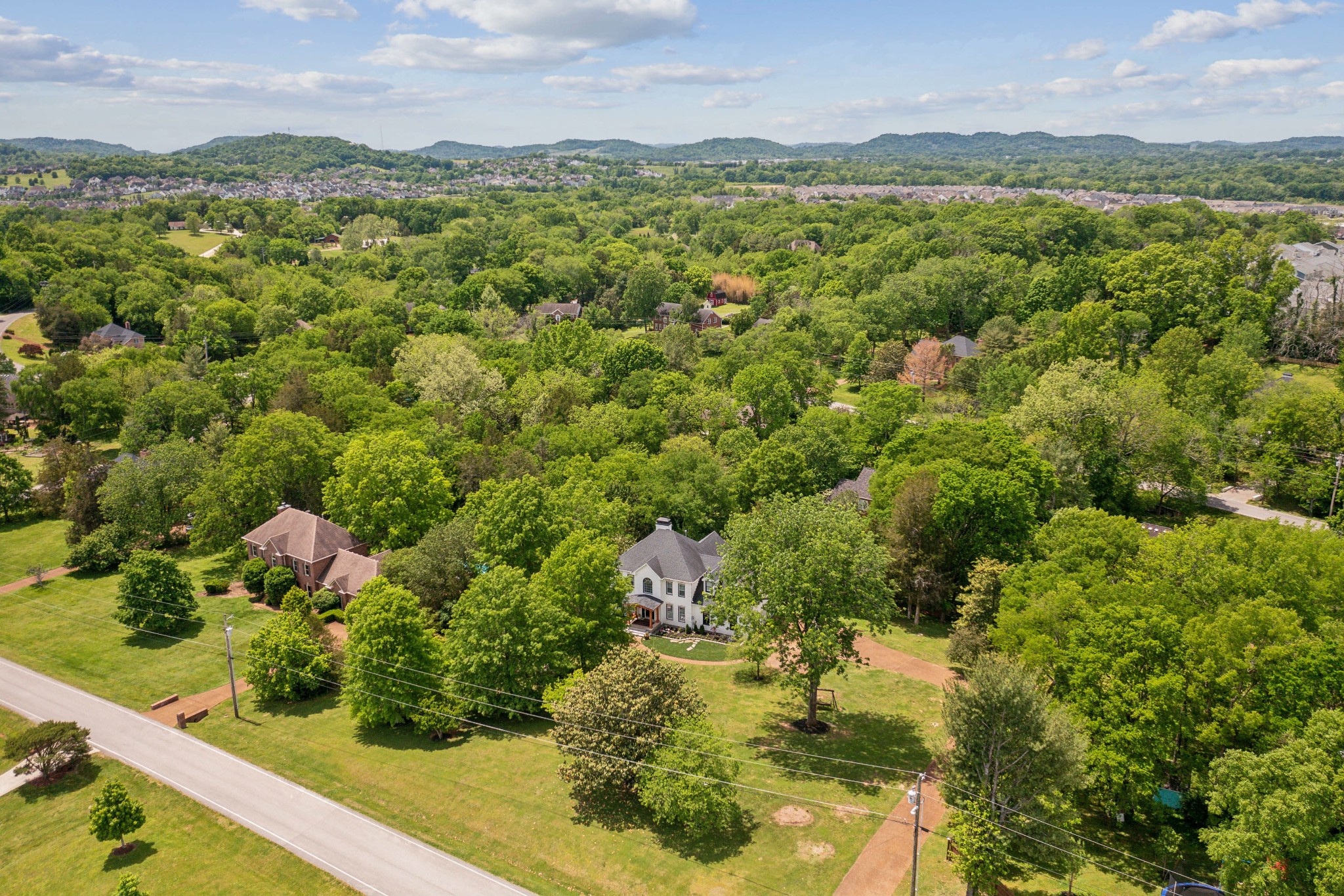 211 Hillside Dr