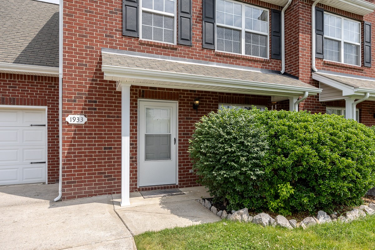 1933 Warmingfield Dr