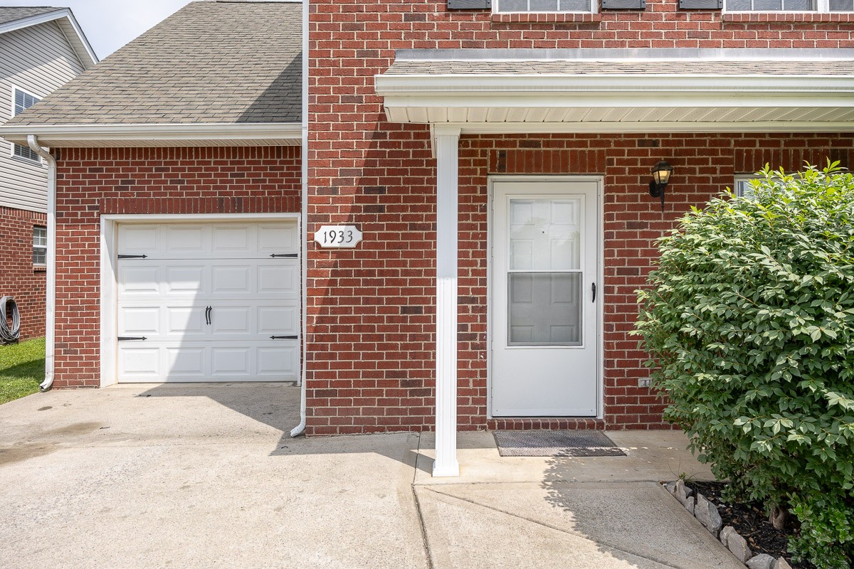 1933 Warmingfield Dr