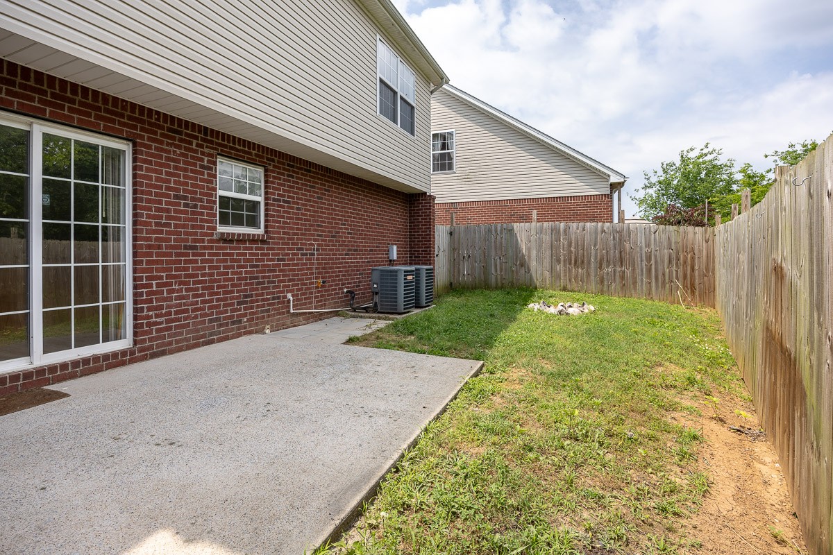 1933 Warmingfield Dr