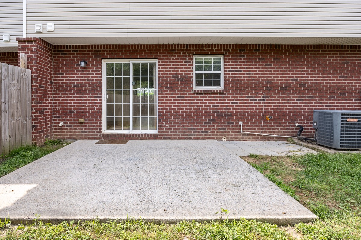 1933 Warmingfield Dr