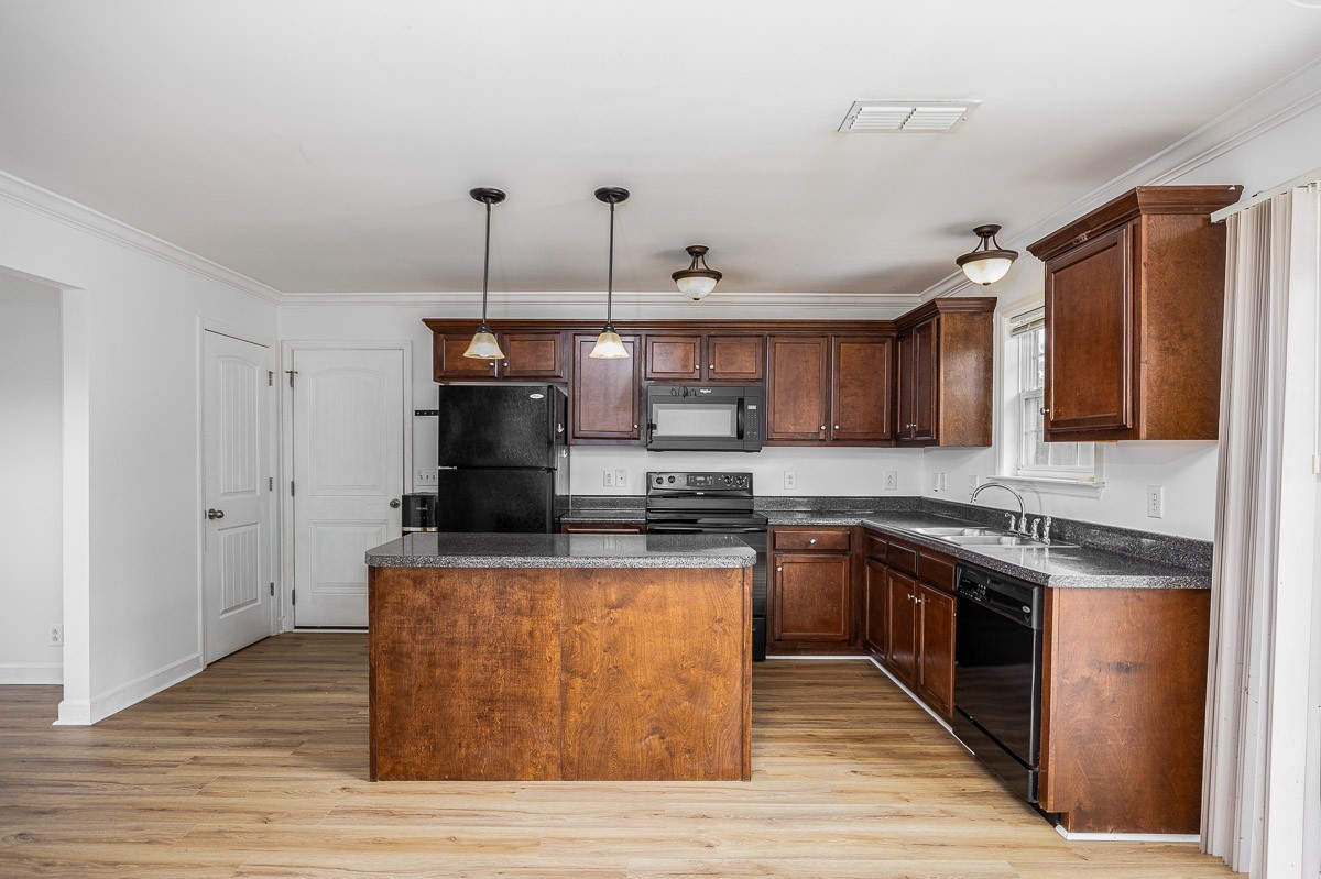 1933 Warmingfield Dr